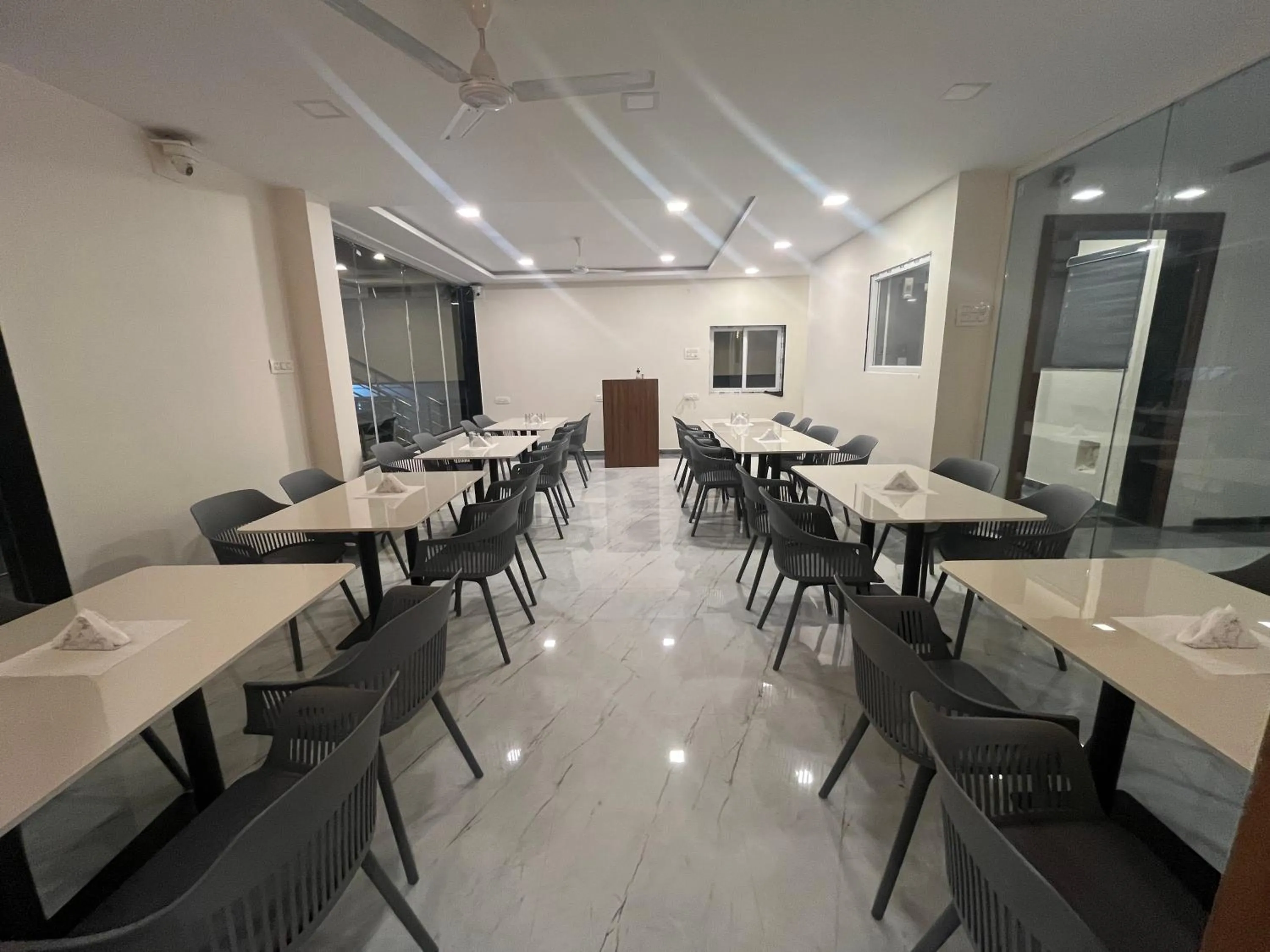 Restaurant/places to eat in Gugal Bliss