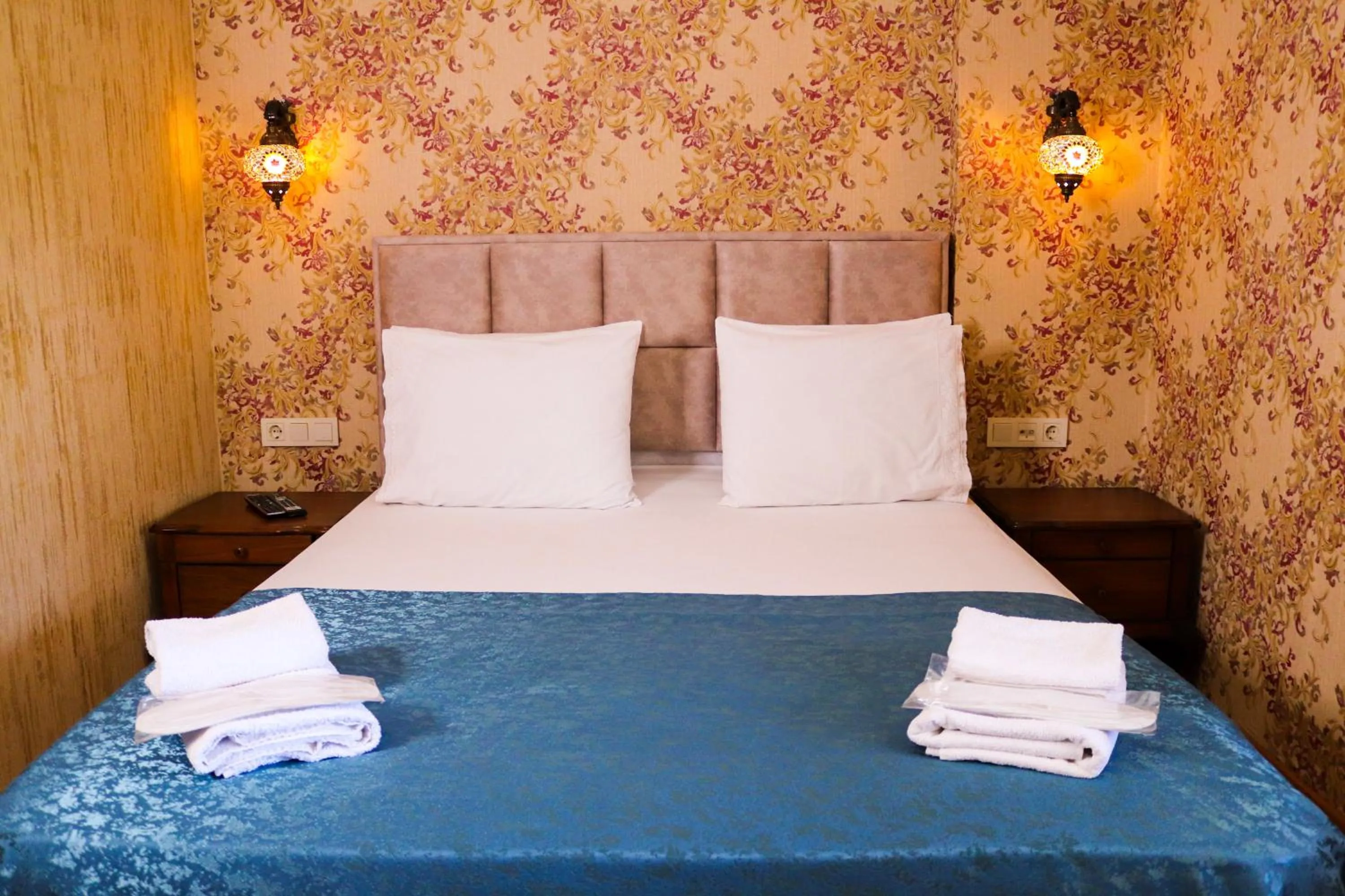 Bedroom, Bed in Doruk Hotel