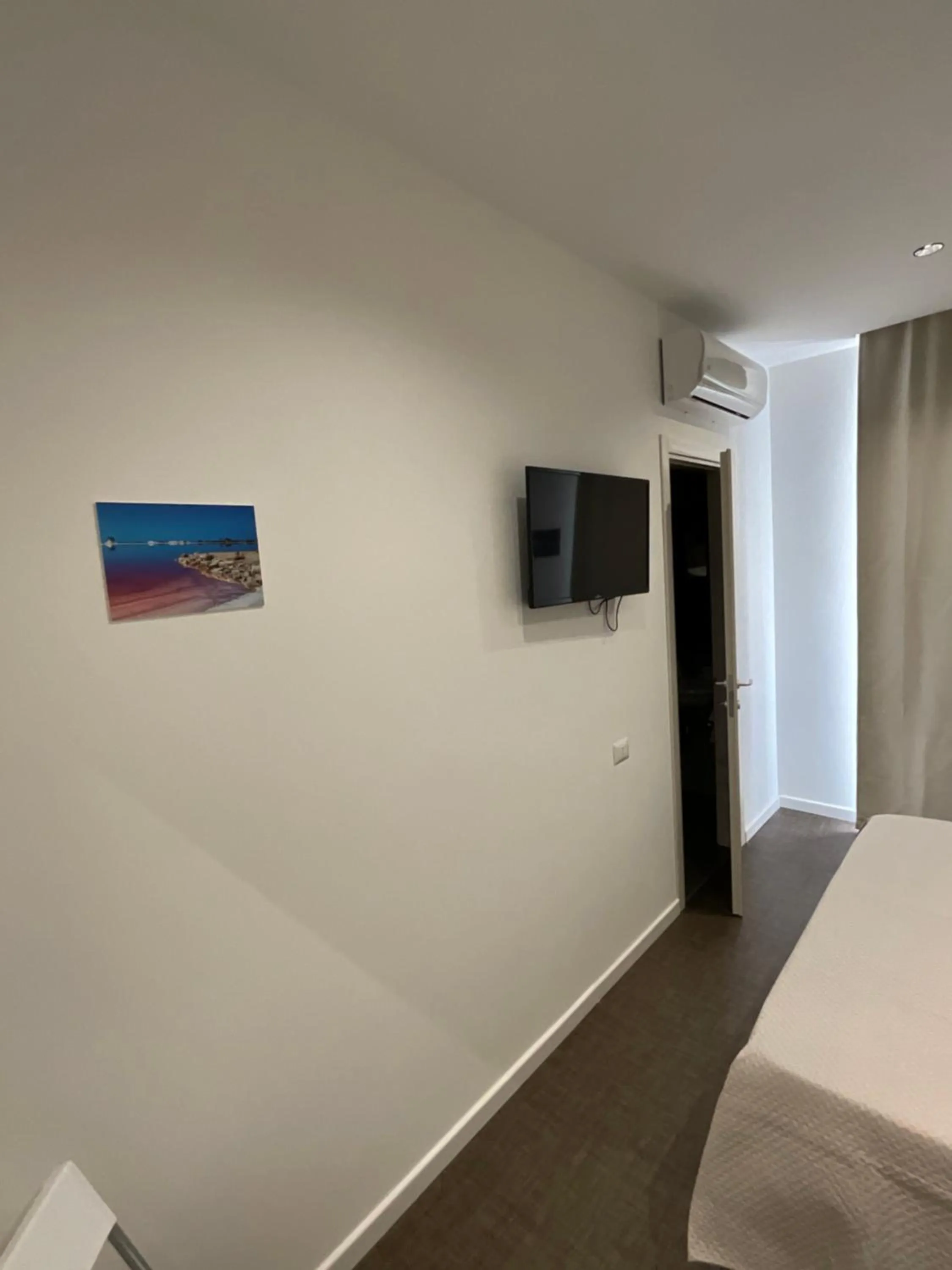 TV/Entertainment Center in M&M rooms Margherita di Savoia