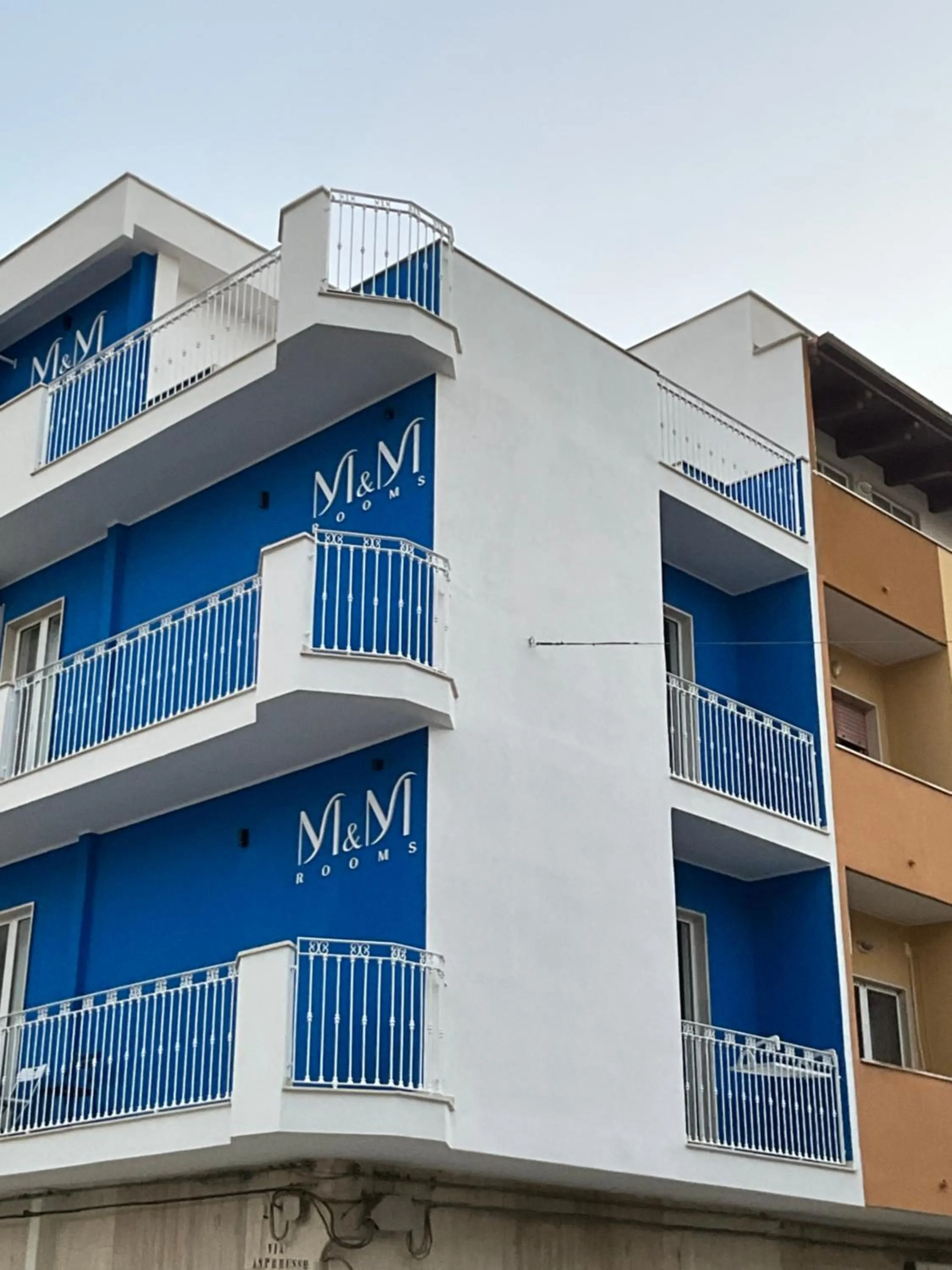 Property Building in M&M rooms Margherita di Savoia