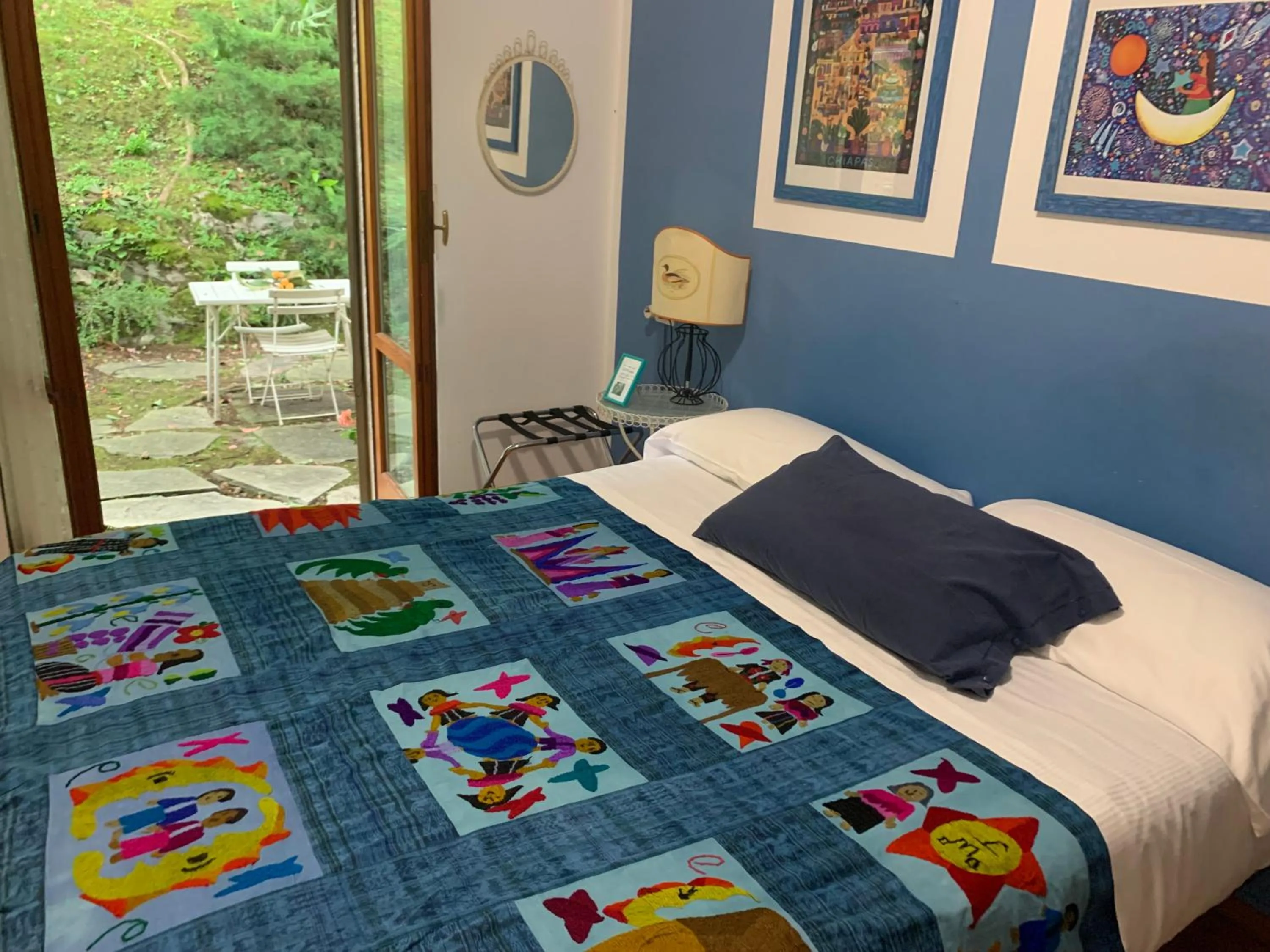 Bed in B&B Le Ortensie -Lago di Como