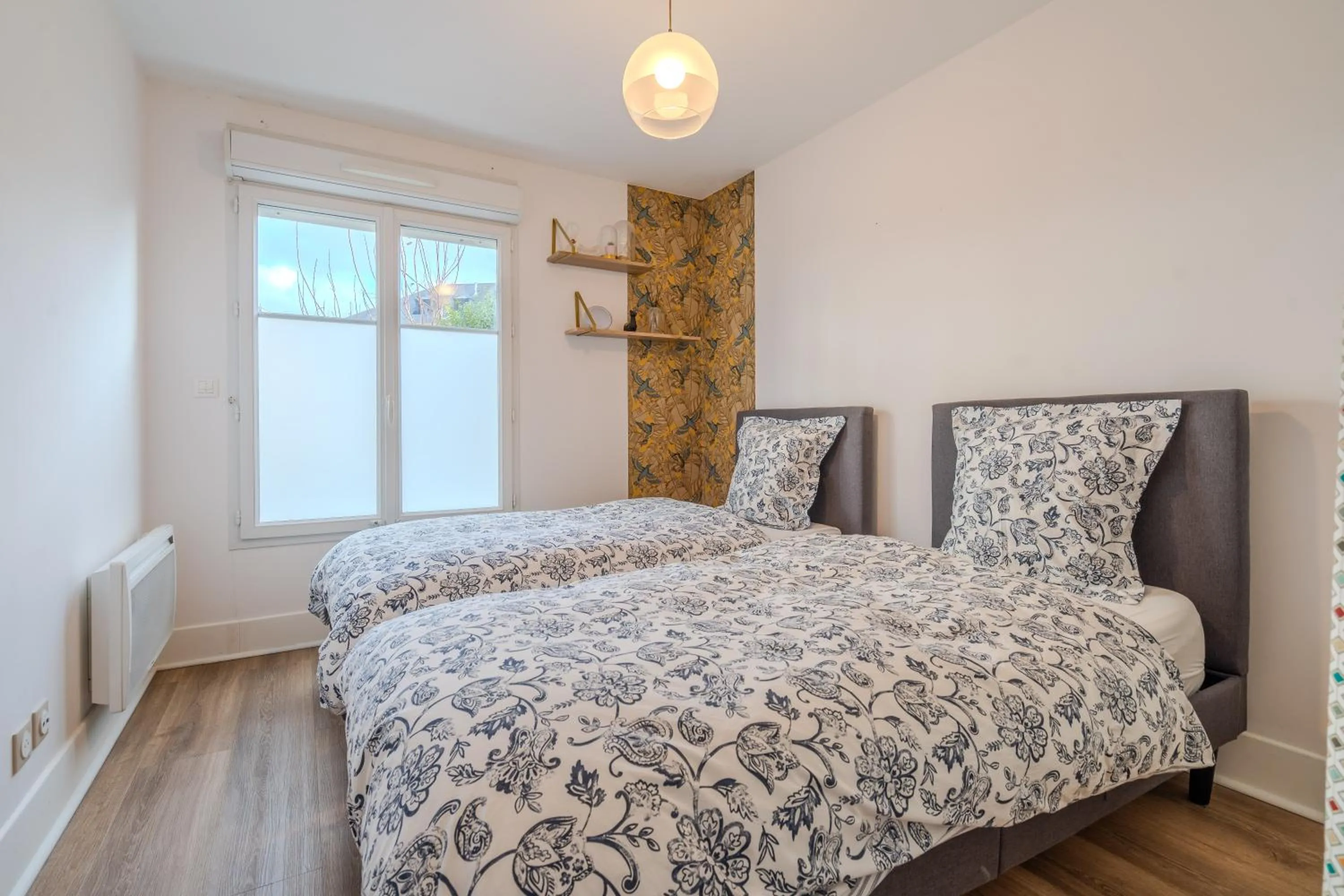 Bed in Appartement Disneyland Montevrain 77