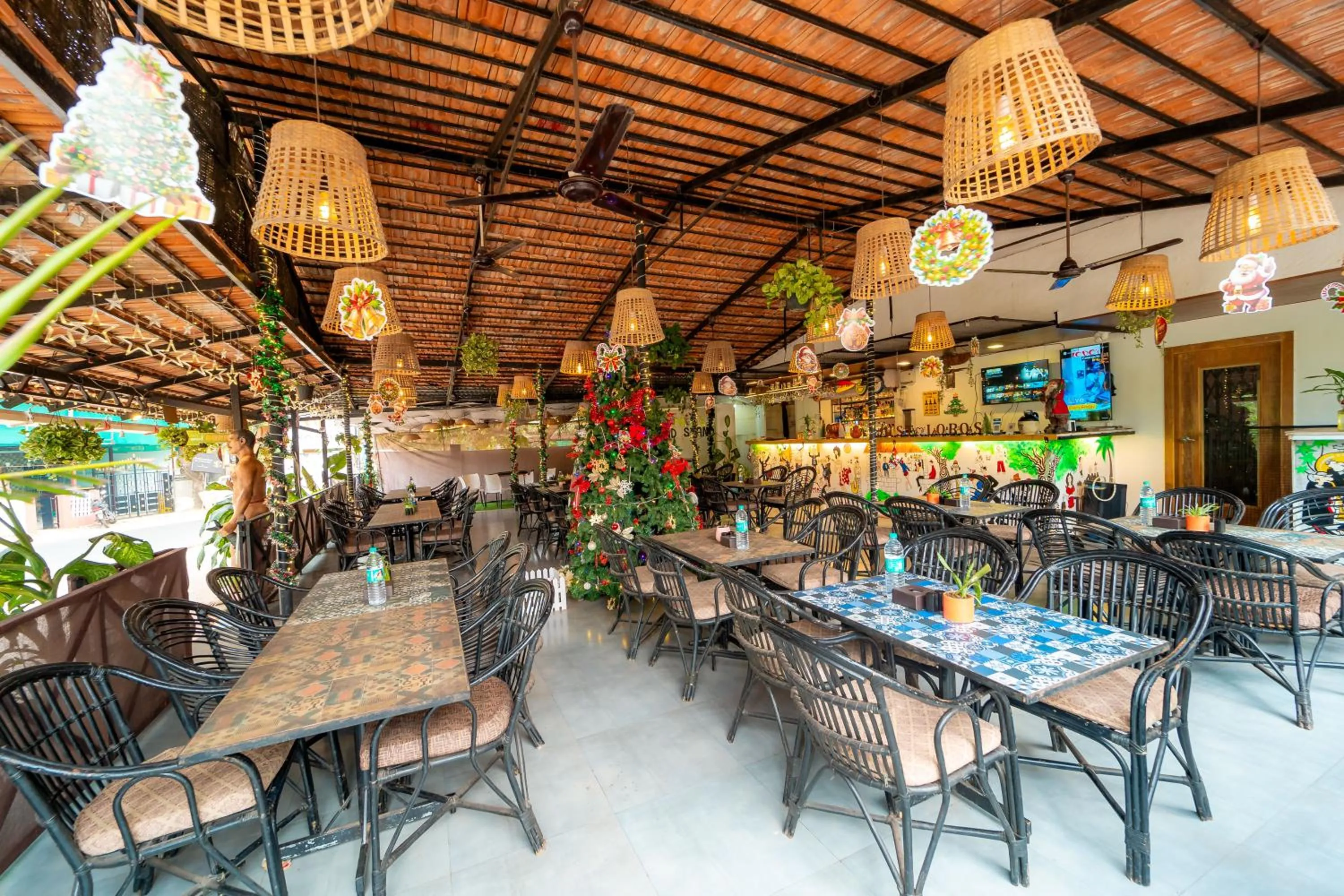 Restaurant/places to eat in Itsy Hotels De Classio