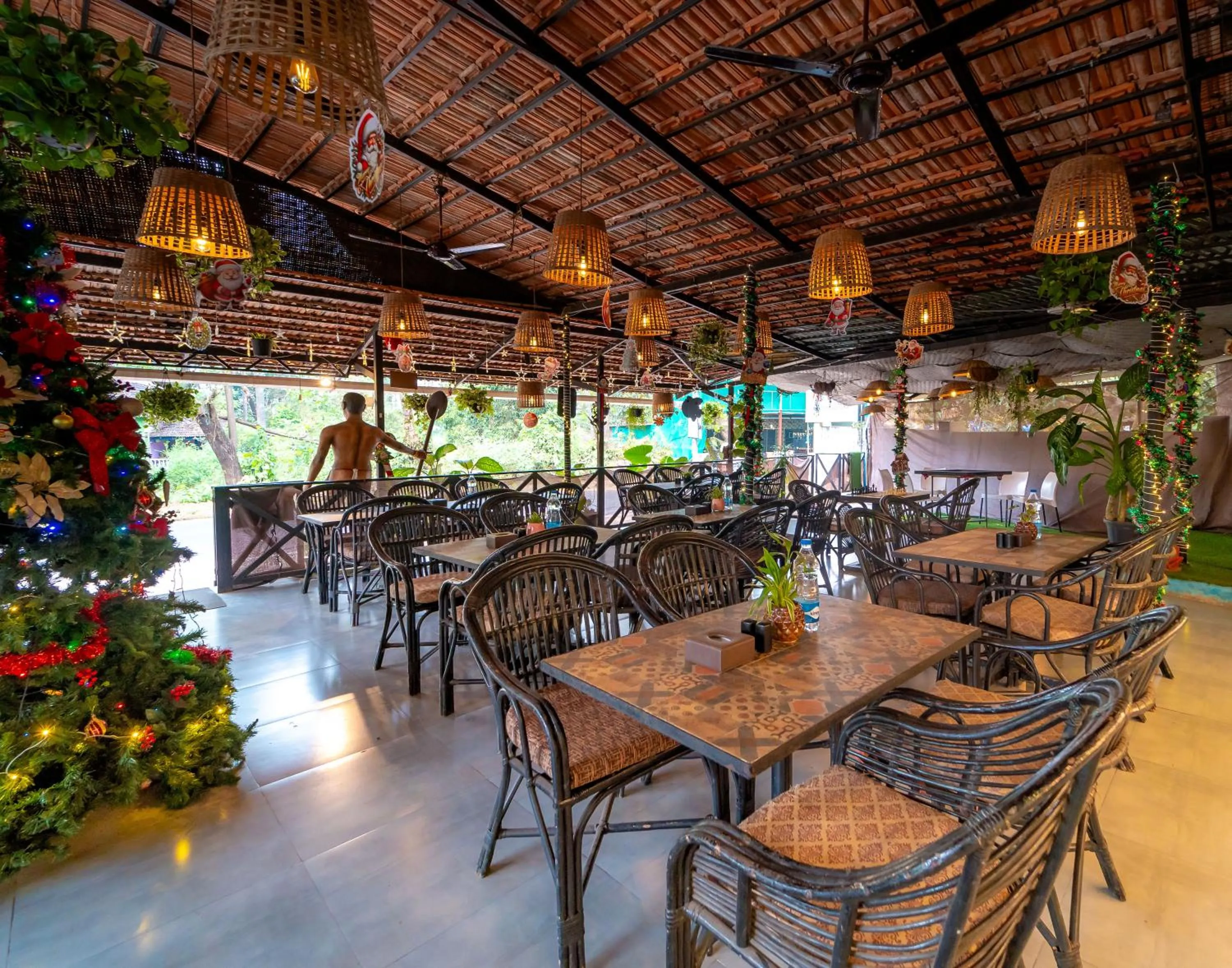 Restaurant/places to eat in Itsy Hotels De Classio