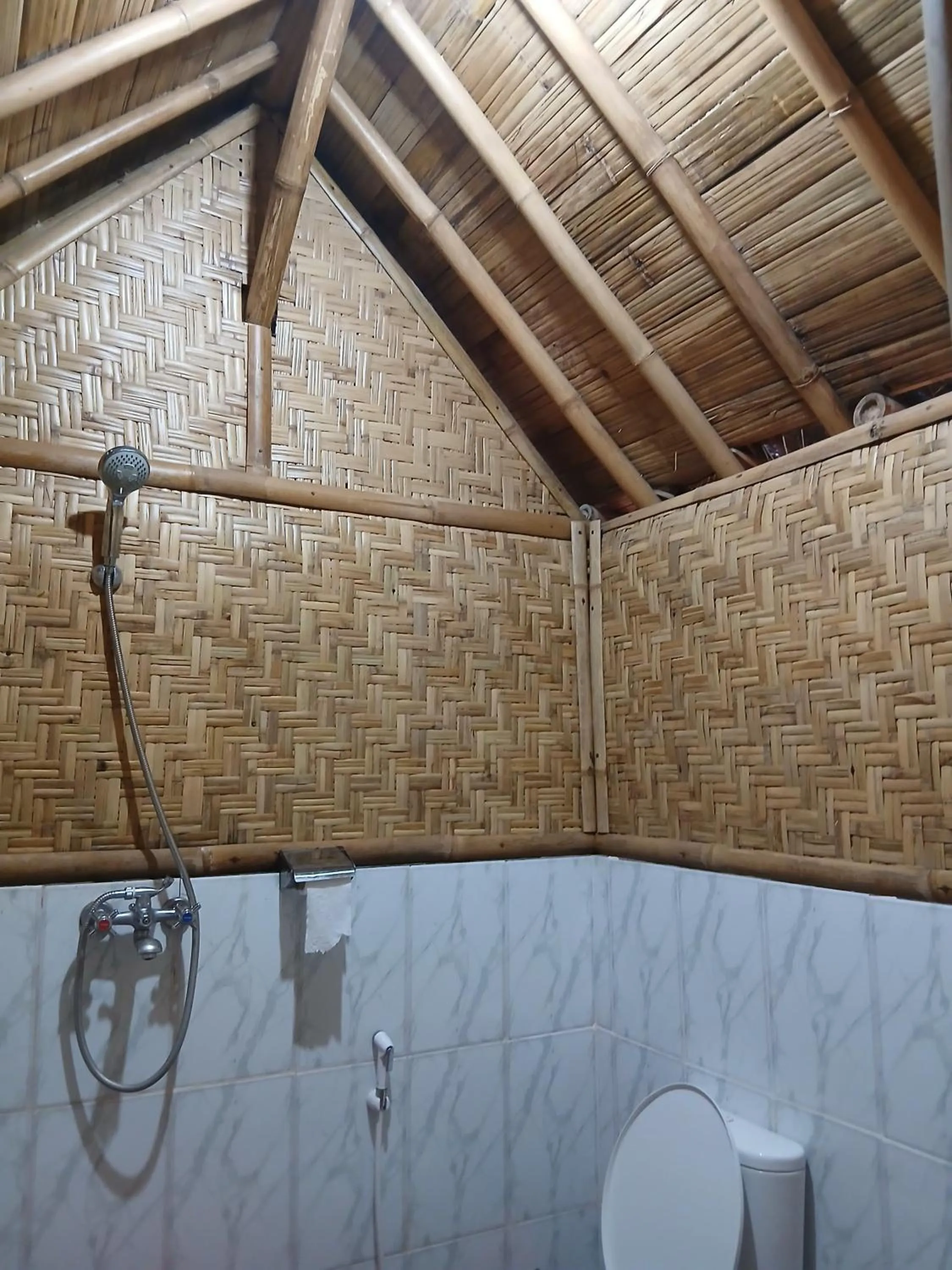 Shower in Bale Gantar