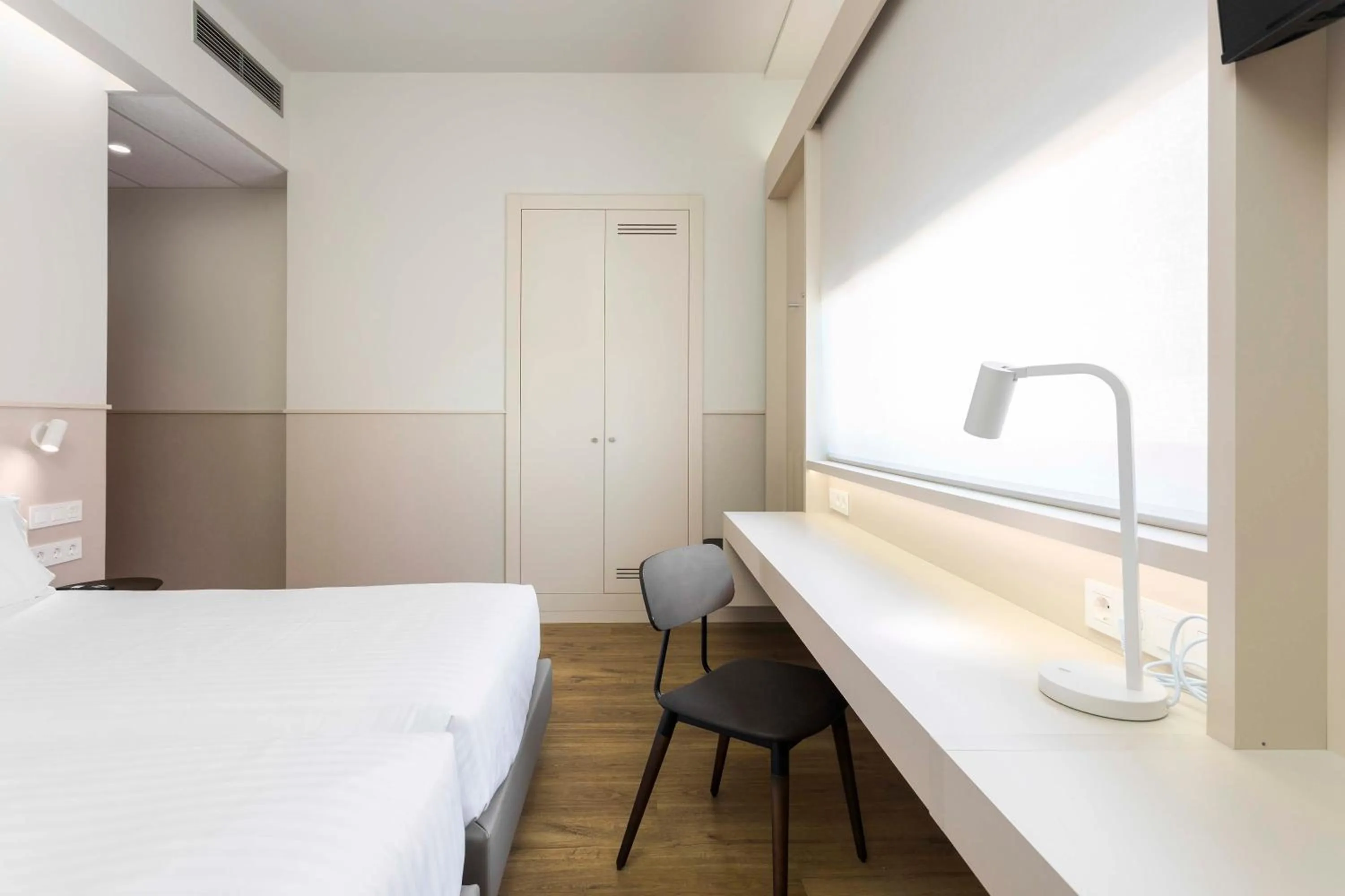 TV and multimedia, Bed in Hotel Terrassa Confort