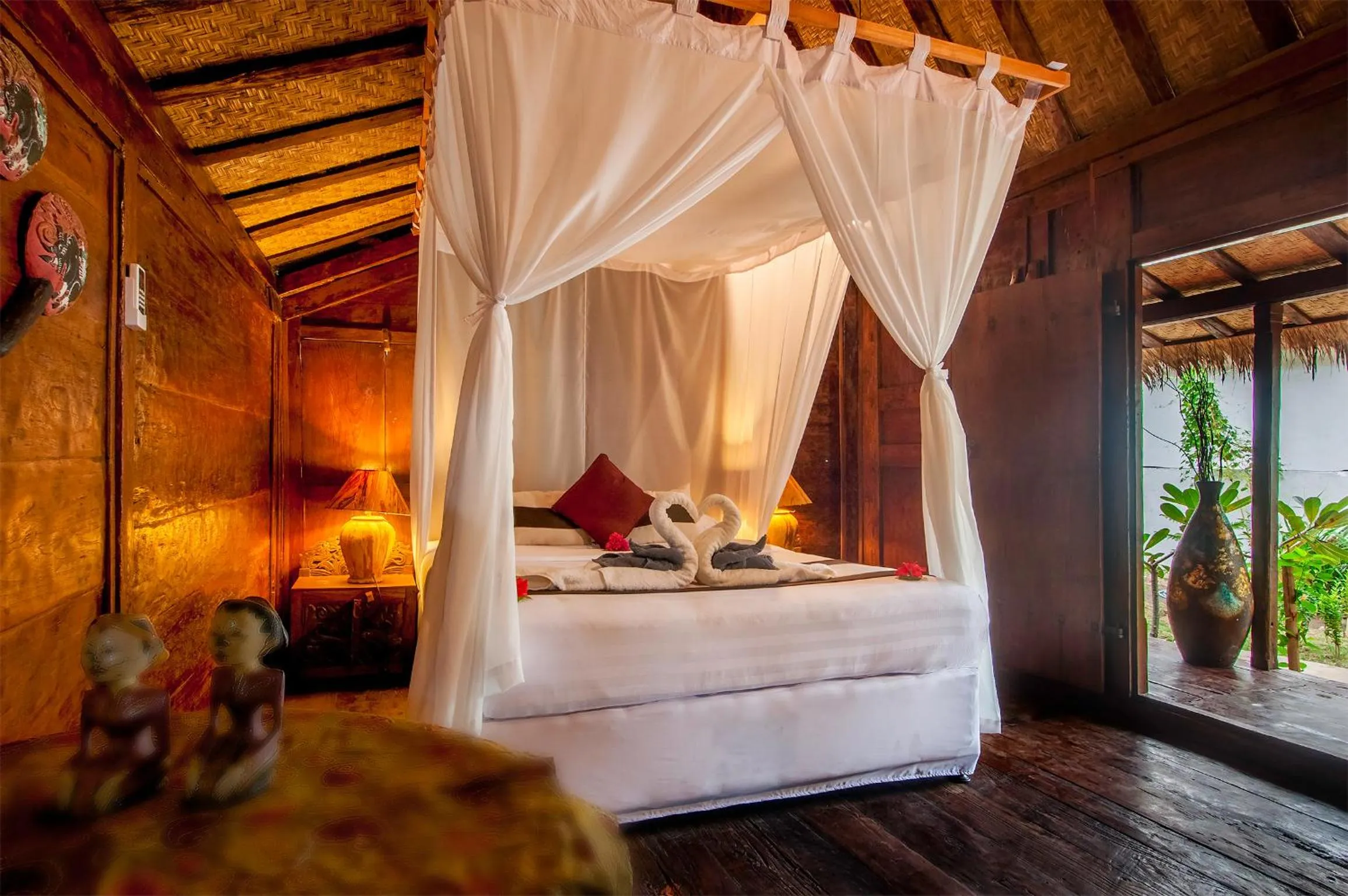 Day, Bed in Blu d'aMare