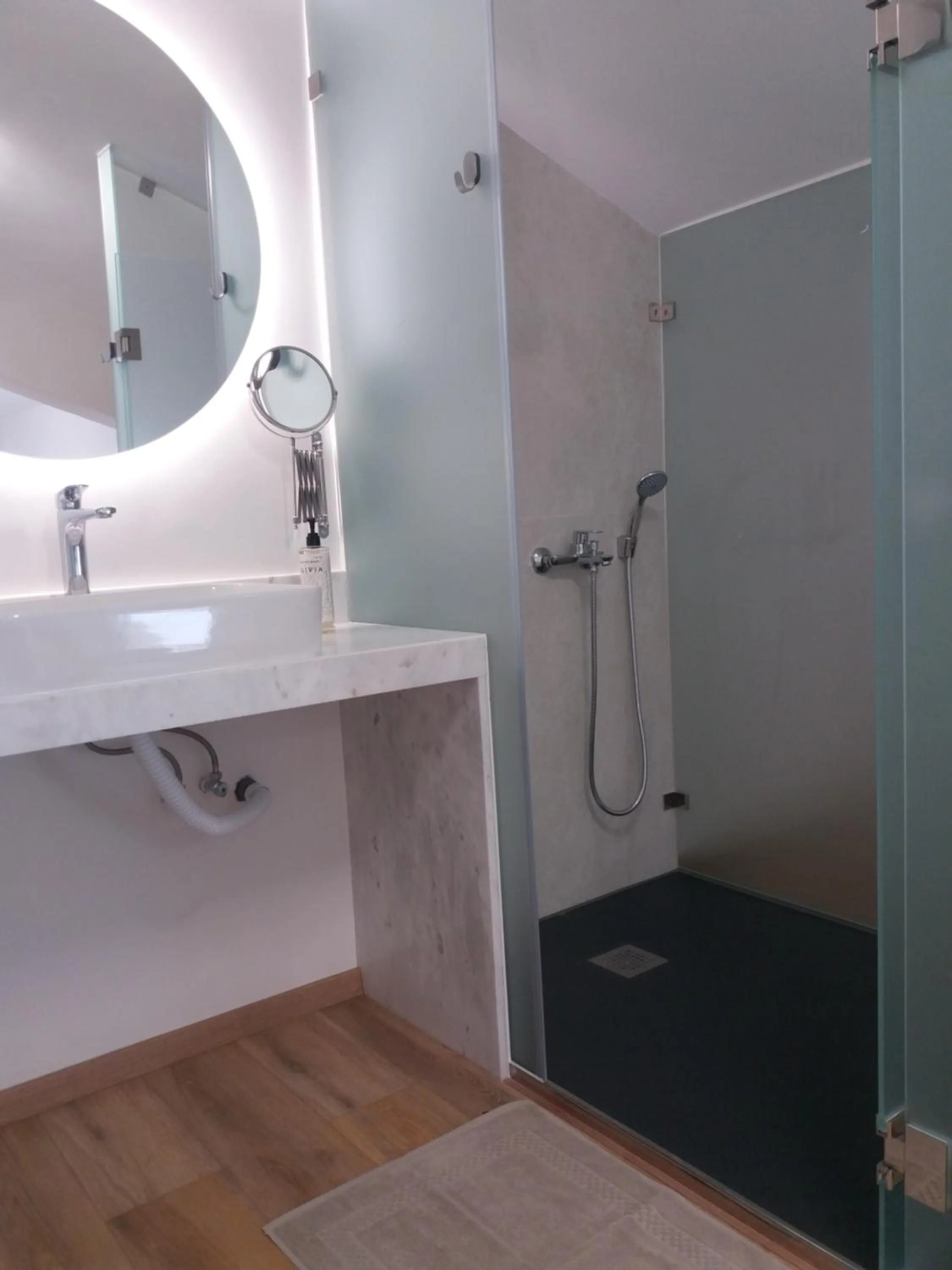 Shower in Stavento Hotel & Resort, new experience