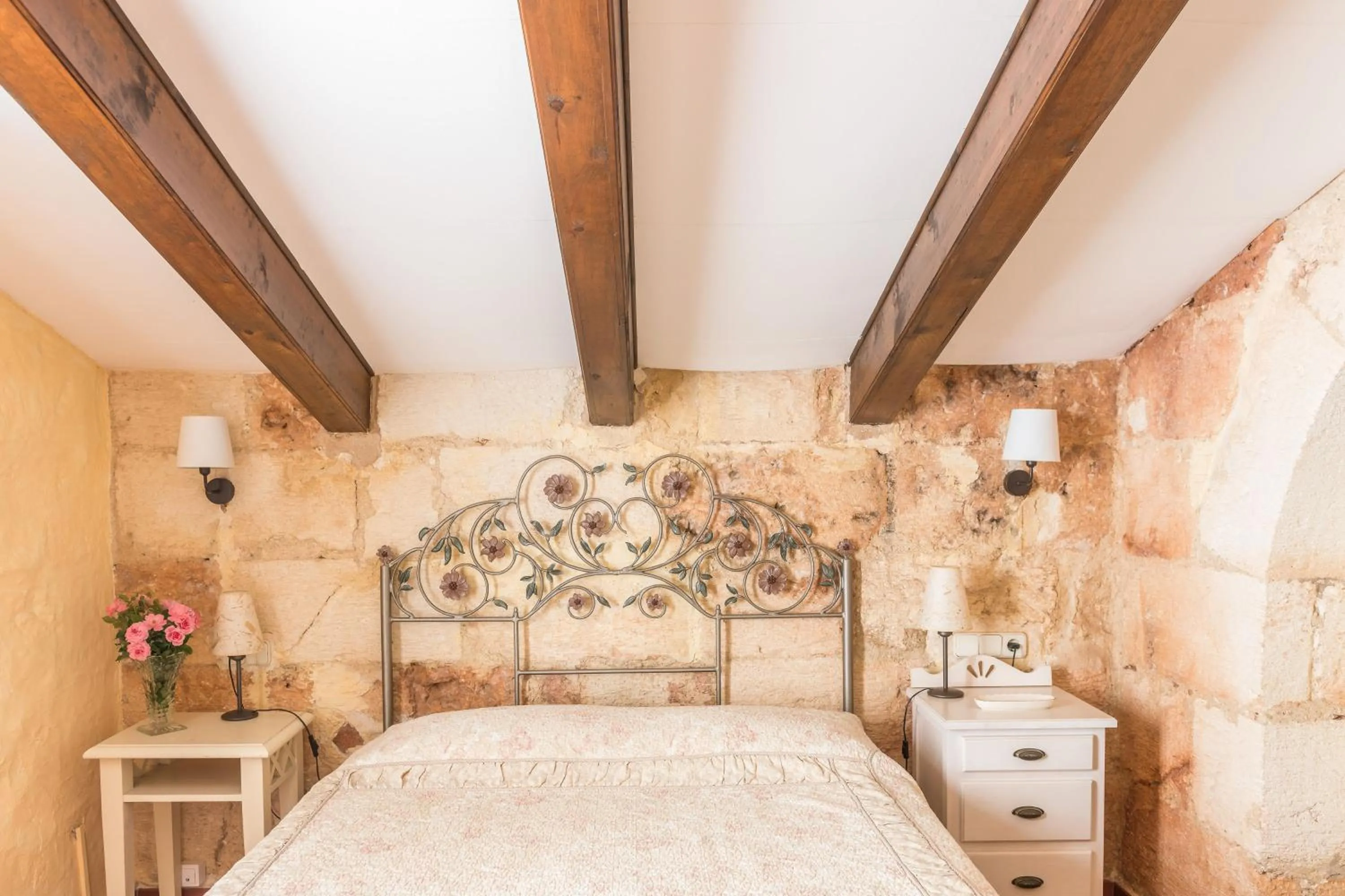 Photo of the whole room, Bed in Hotel Rural Biniarroca - Adults Only