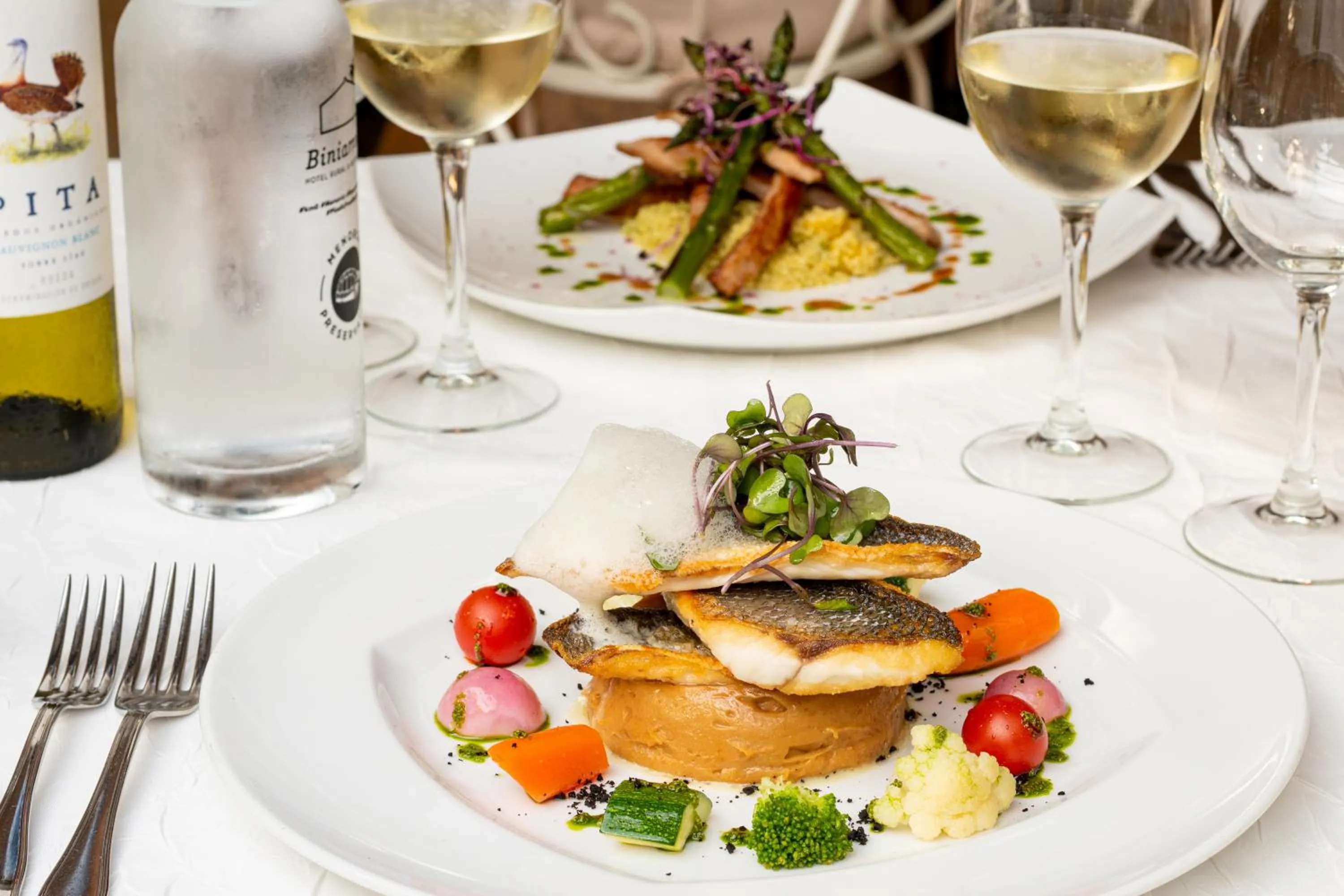 Food and drinks in Hotel Rural Biniarroca - Adults Only