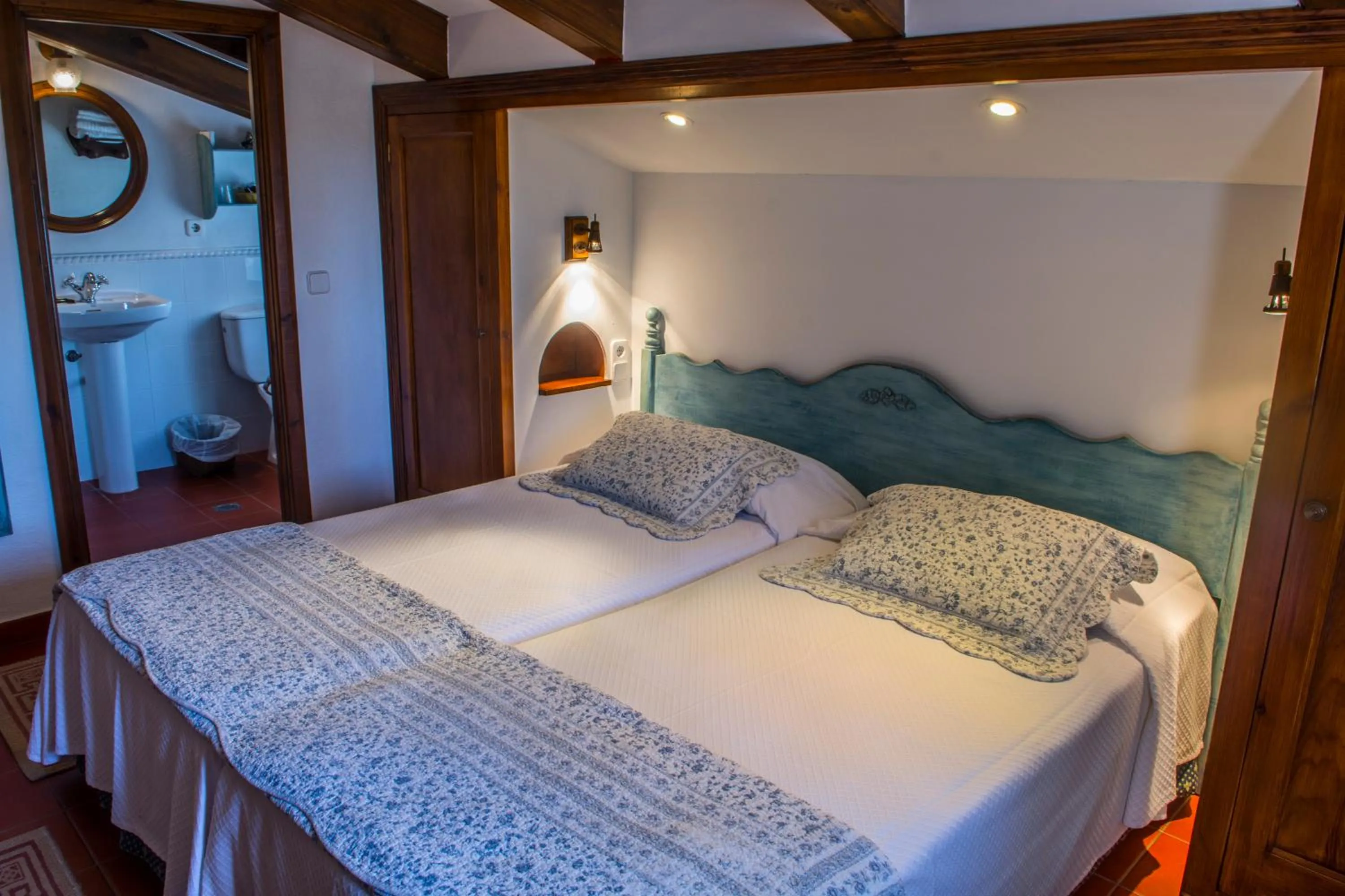 Photo of the whole room, Bed in Hotel Rural Biniarroca - Adults Only