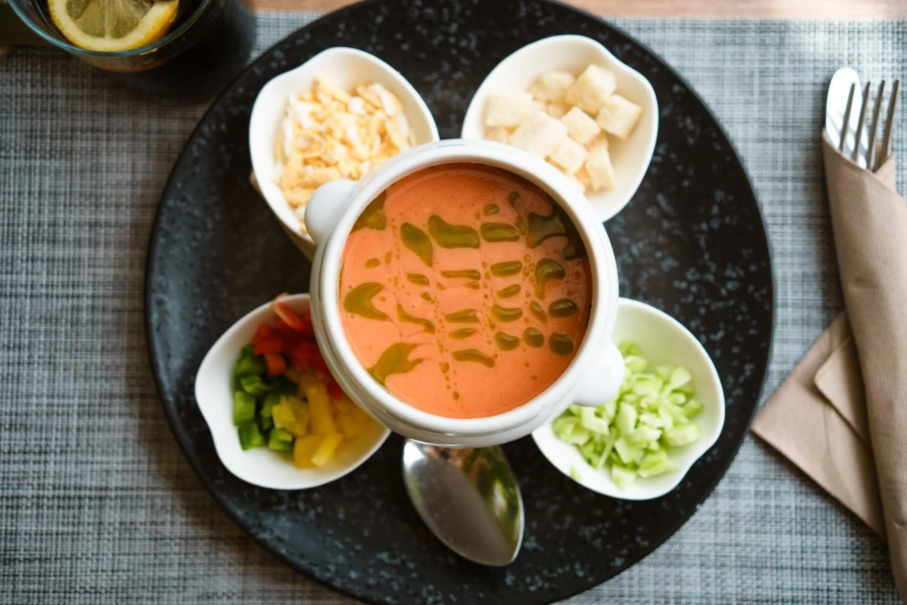 Restaurant/places to eat in Hotel Rural Biniarroca - Adults Only