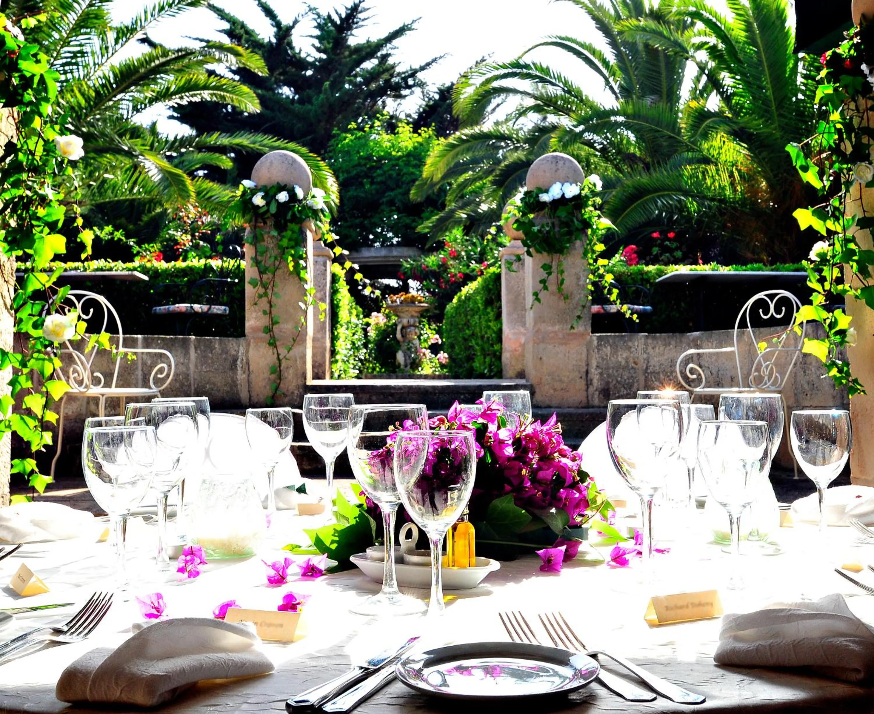 Restaurant/places to eat in Hotel Rural Biniarroca - Adults Only