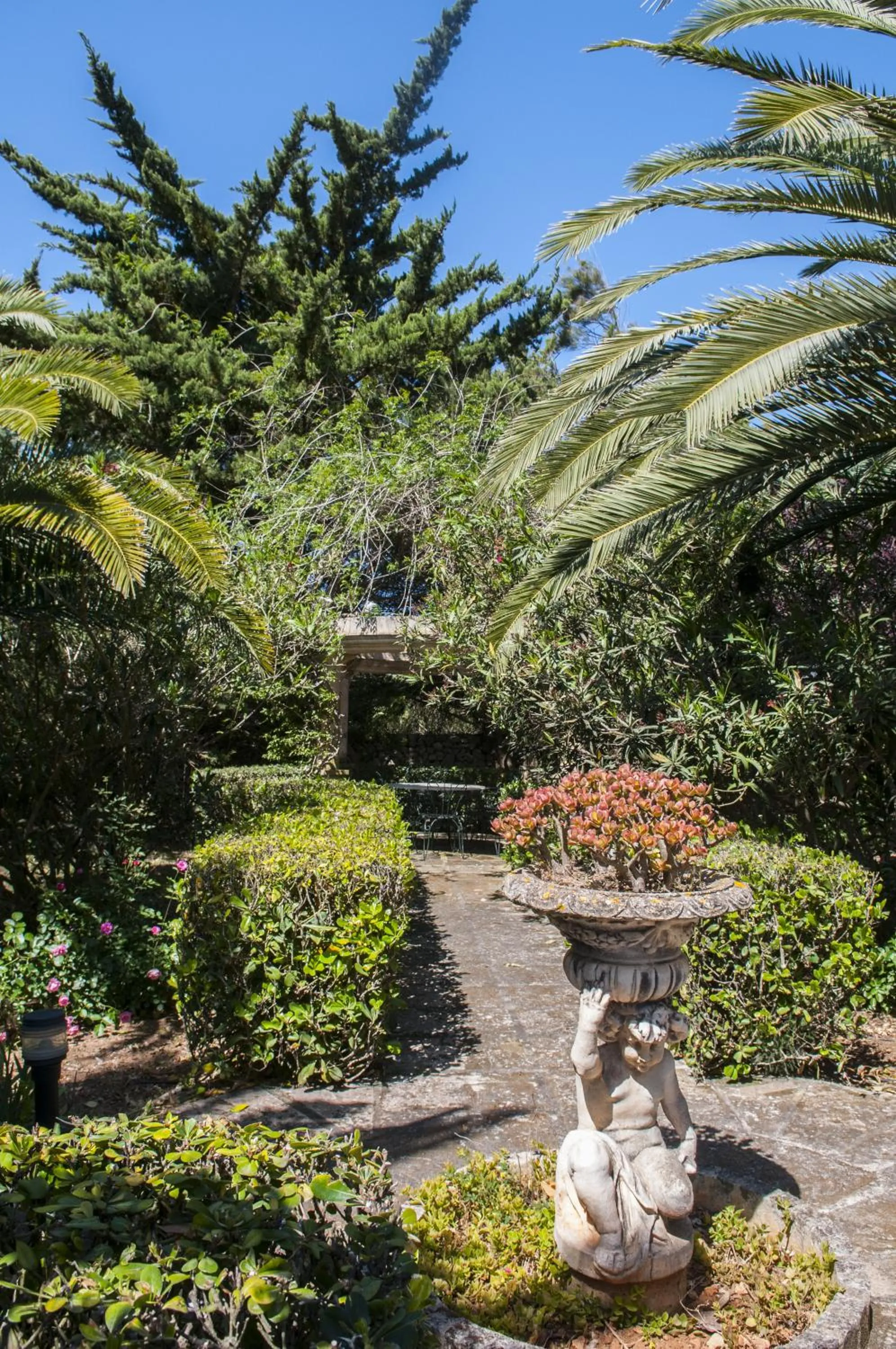 Garden in Hotel Rural Biniarroca - Adults Only