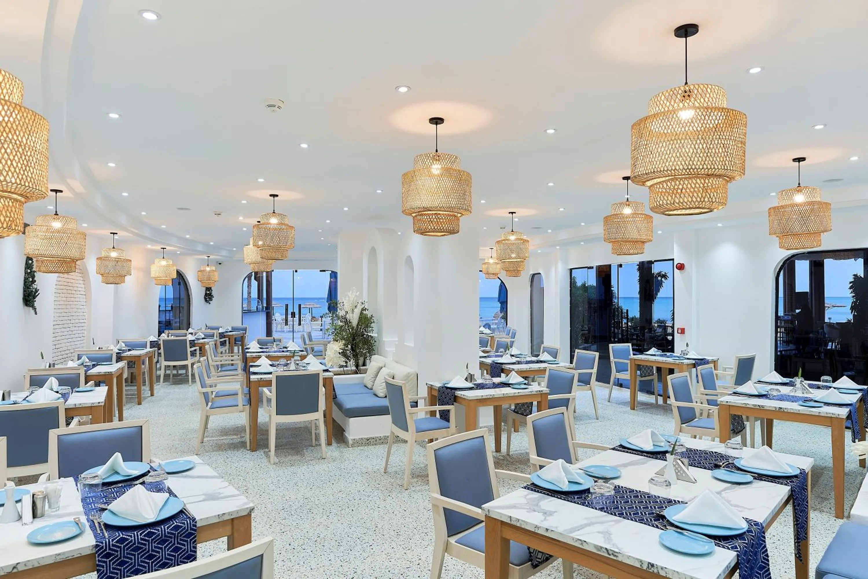 Restaurant/places to eat in True Beach Resort