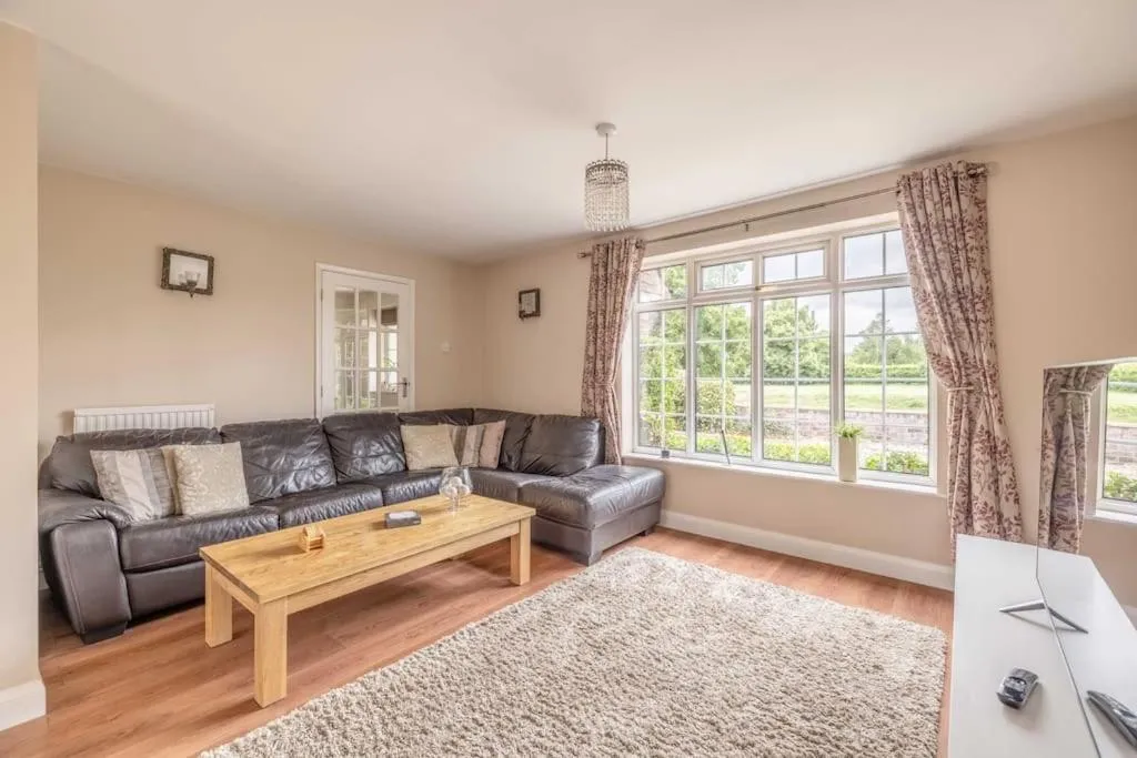 3-Bed Family Home with Parking & Large Garden