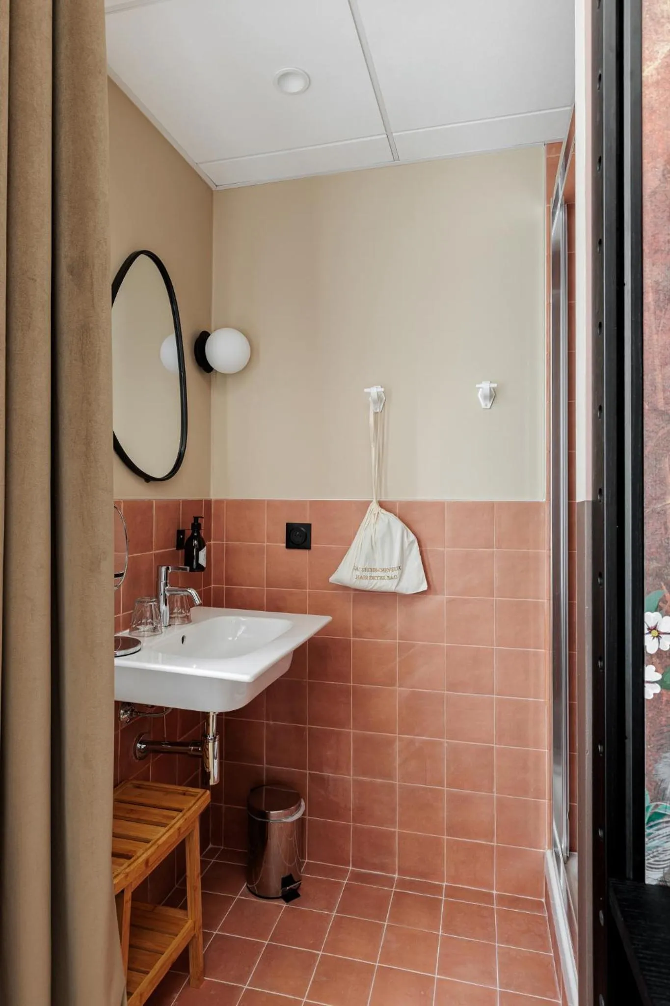 Bathroom in Gogaille - Arago - Accès autonome