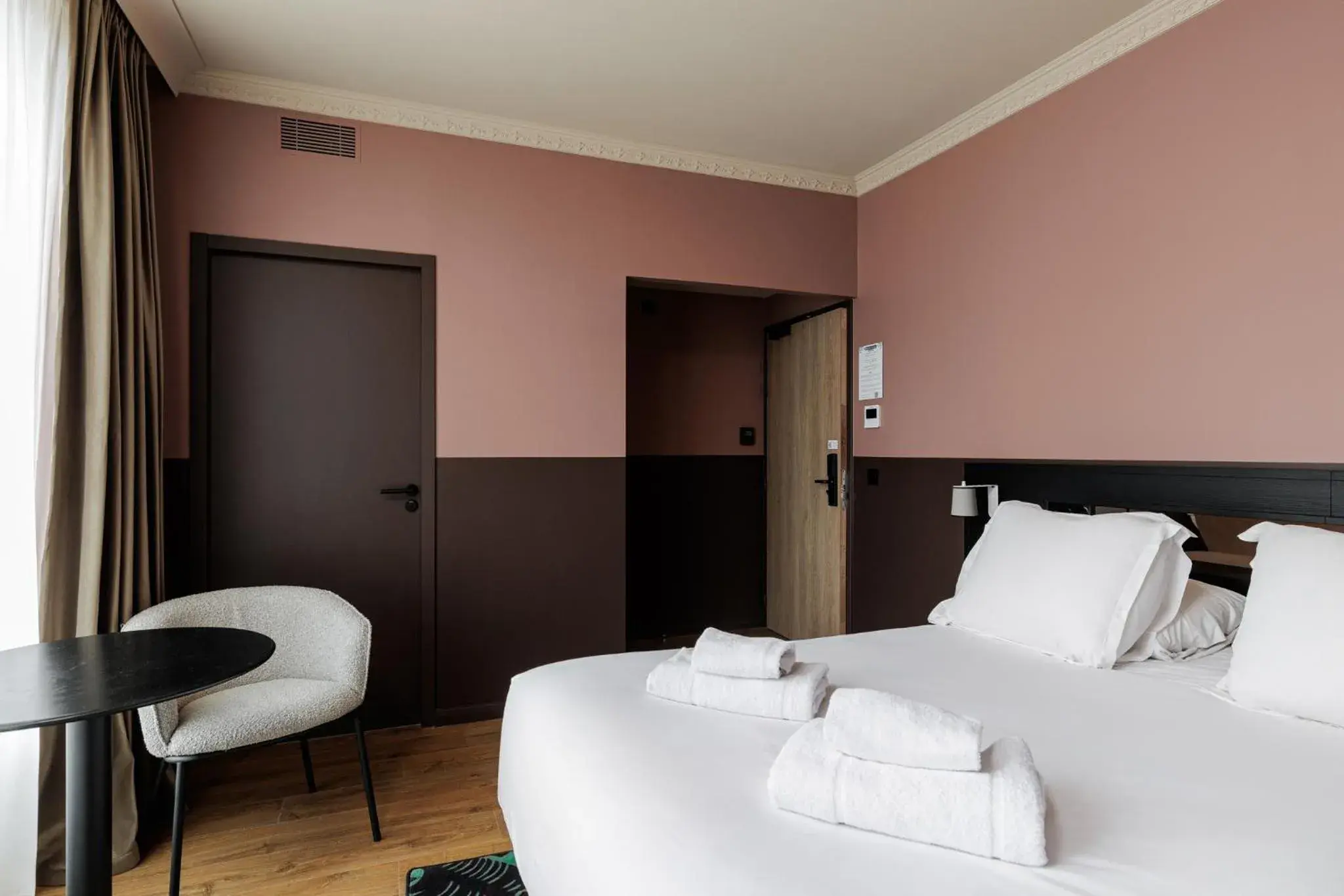 Family Room with Private Bathroom in Gogaille - Arago - Accès autonome Family Room with Private Bathroom in Gogaille - Arago - Accès autonome