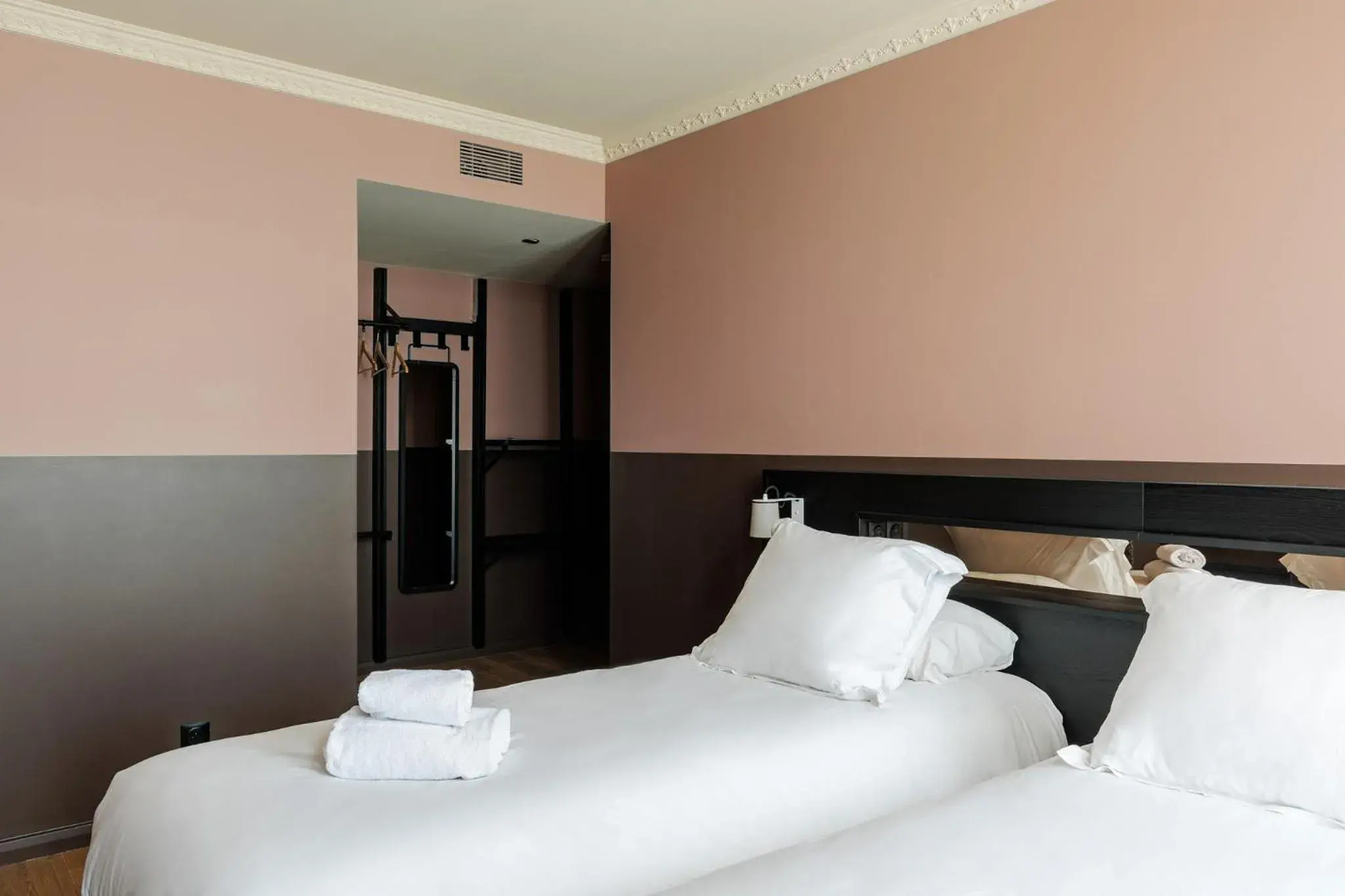 Superior Double Room in Arago - proche gare SNCF, 10 min du centre historique - Encore Mieux Superior Double Room in Arago - proche gare SNCF, 10 min du centre historique - Encore Mieux