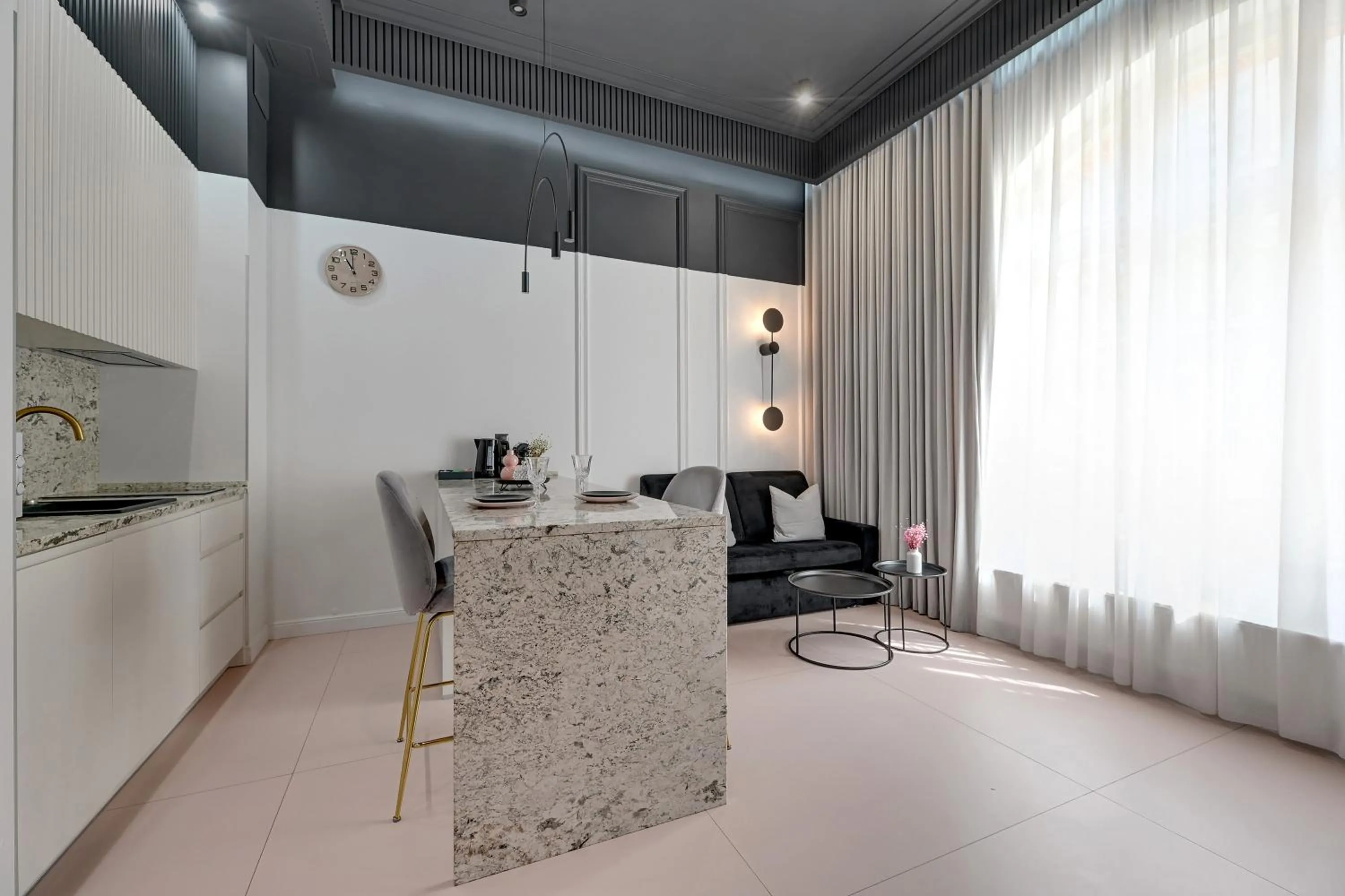 Black Star Loft Apartment Waterlane Vintage & Gym by Downtown Apartments
