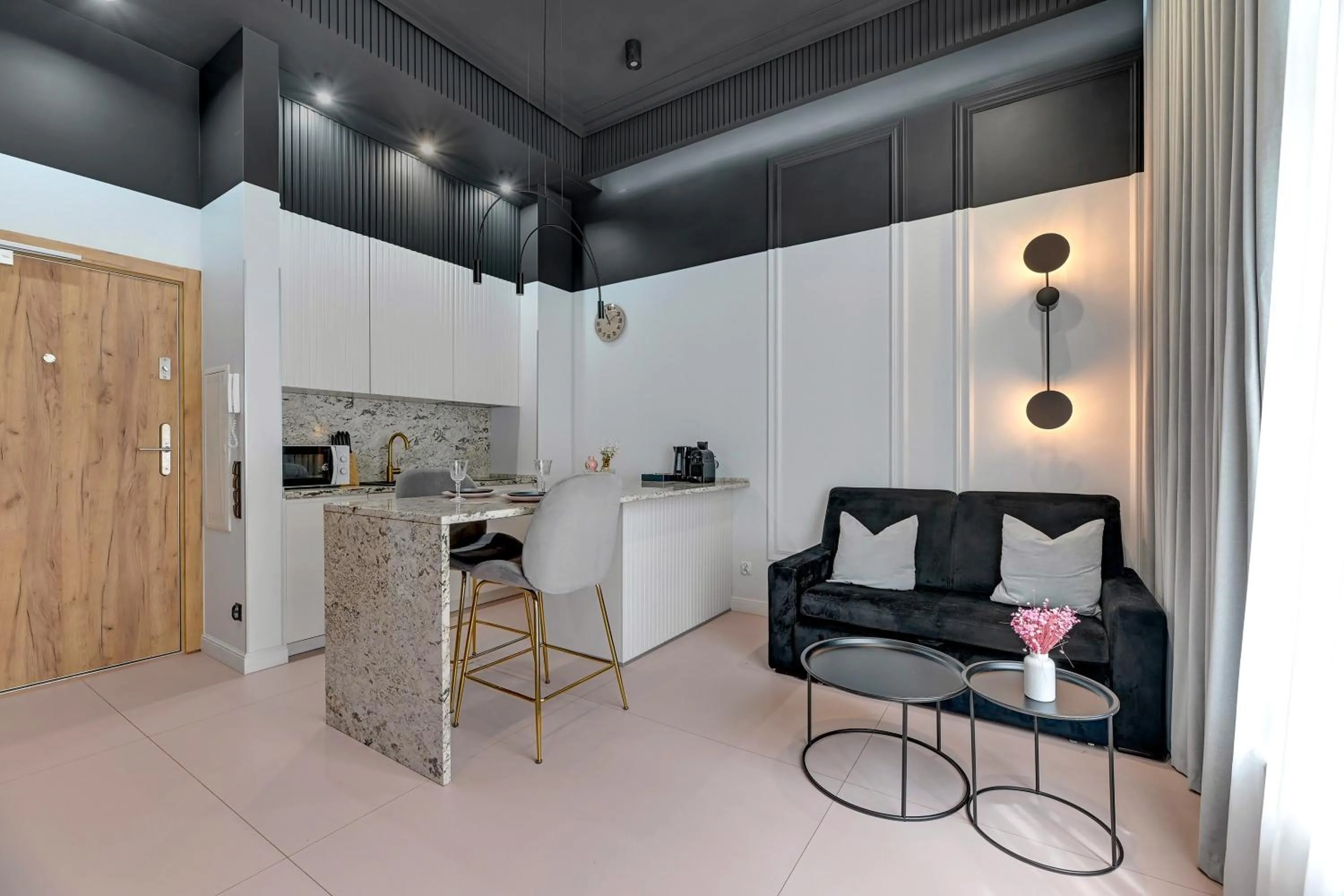 Black Star Loft Apartment Waterlane Vintage & Gym by Downtown Apartments
