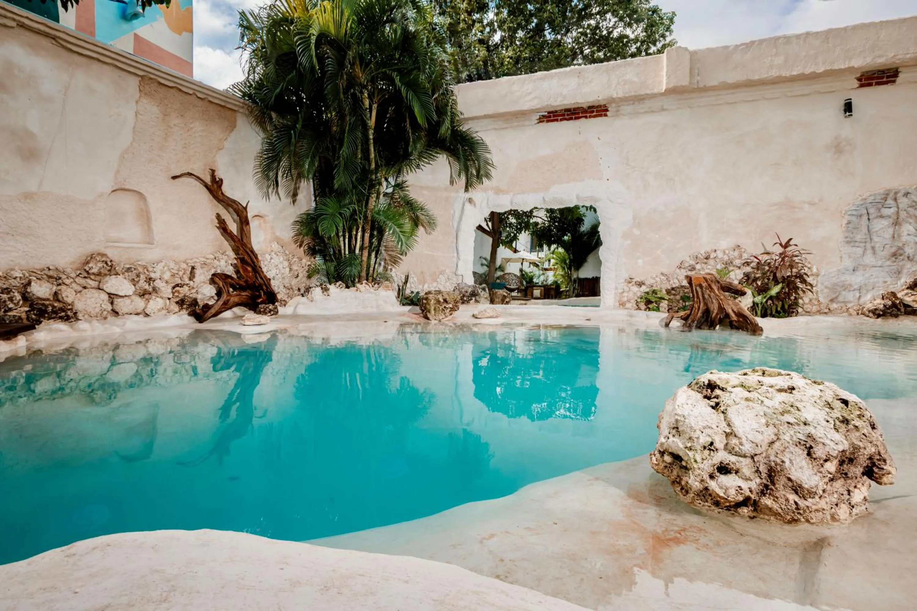 Swimming pool in Enigmatic Hotel Experience