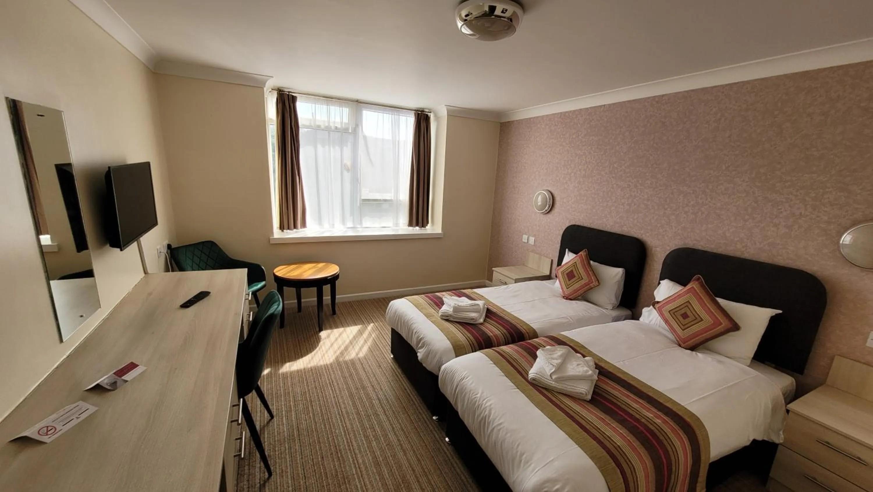 Bed in Heathlands Hotel