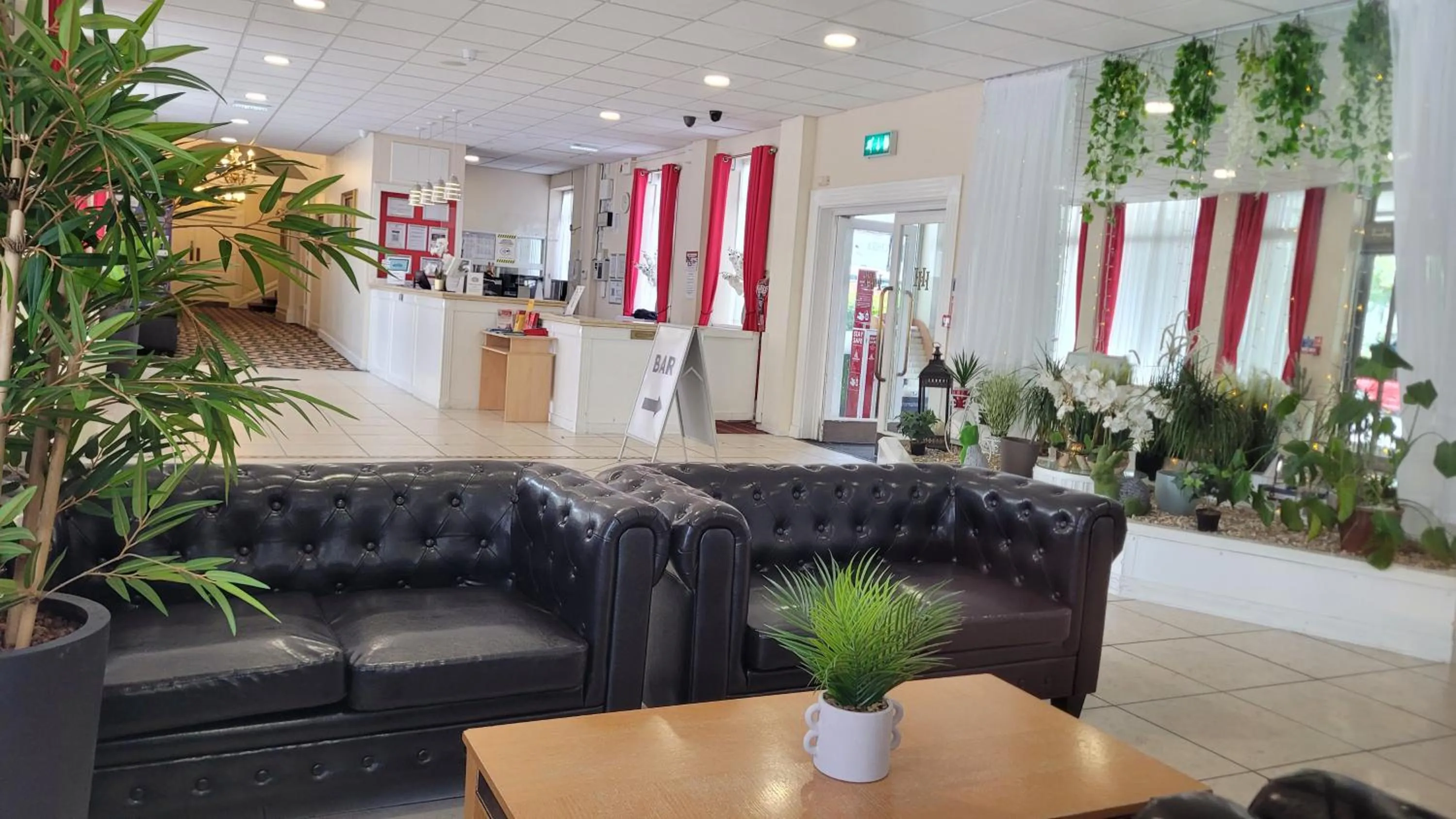 Lobby or reception in Heathlands Hotel