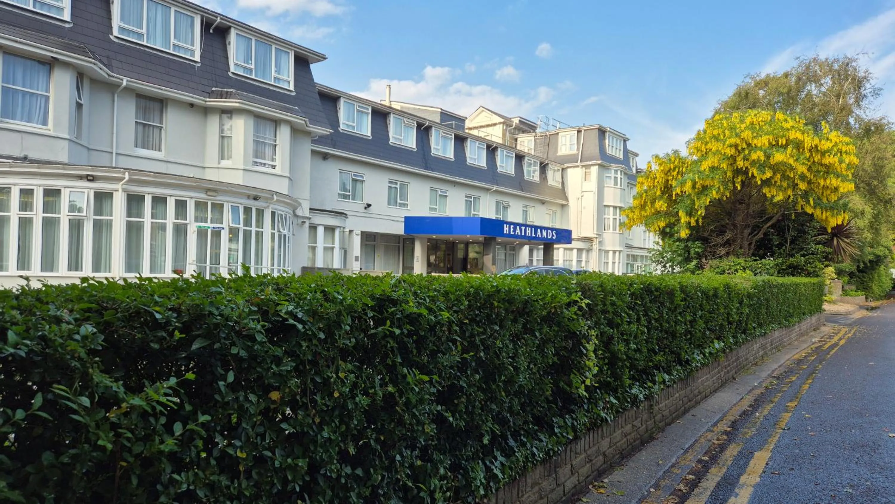 Garden in Heathlands Hotel