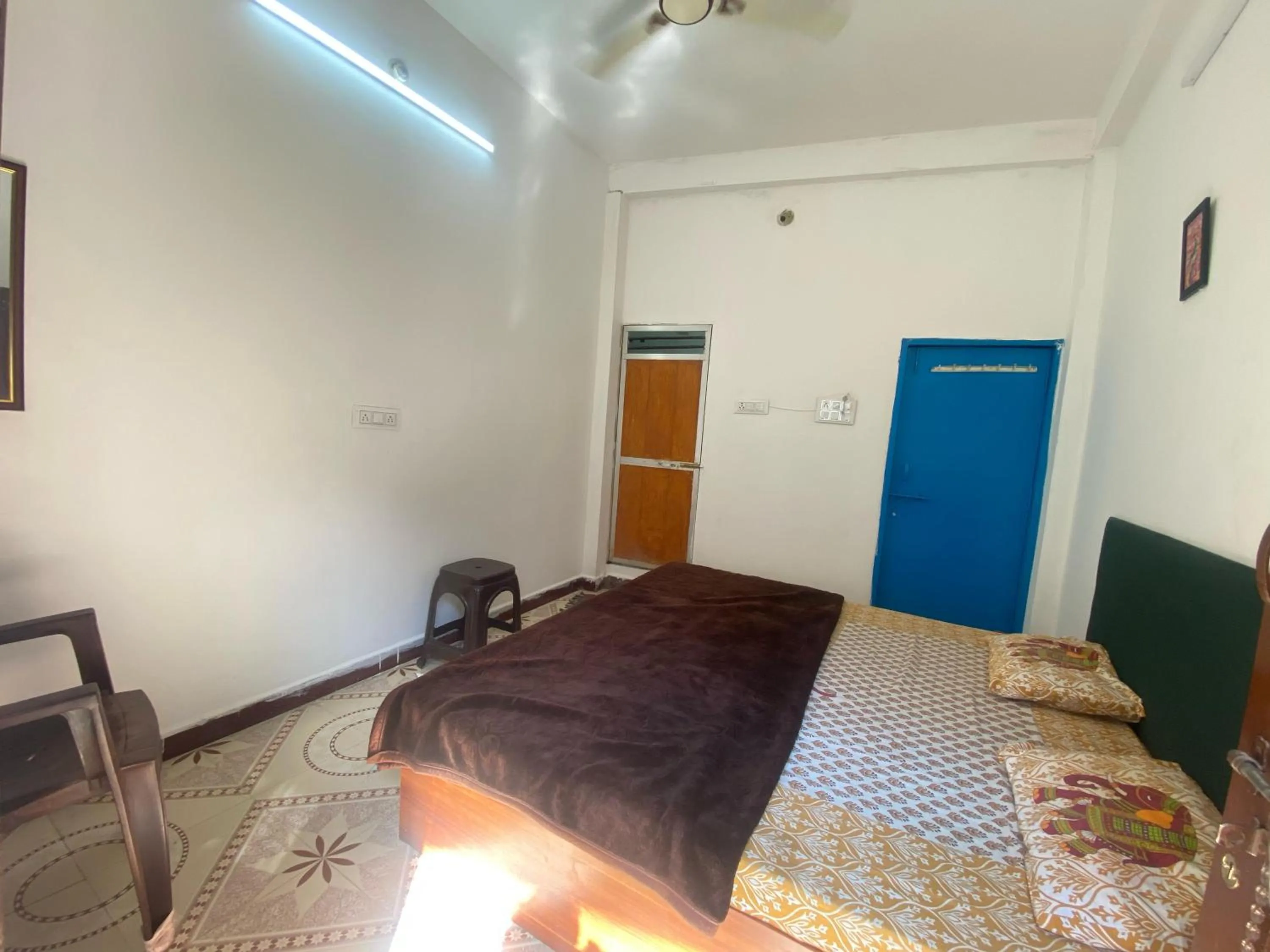 Bed in SHREE RAM KUTI