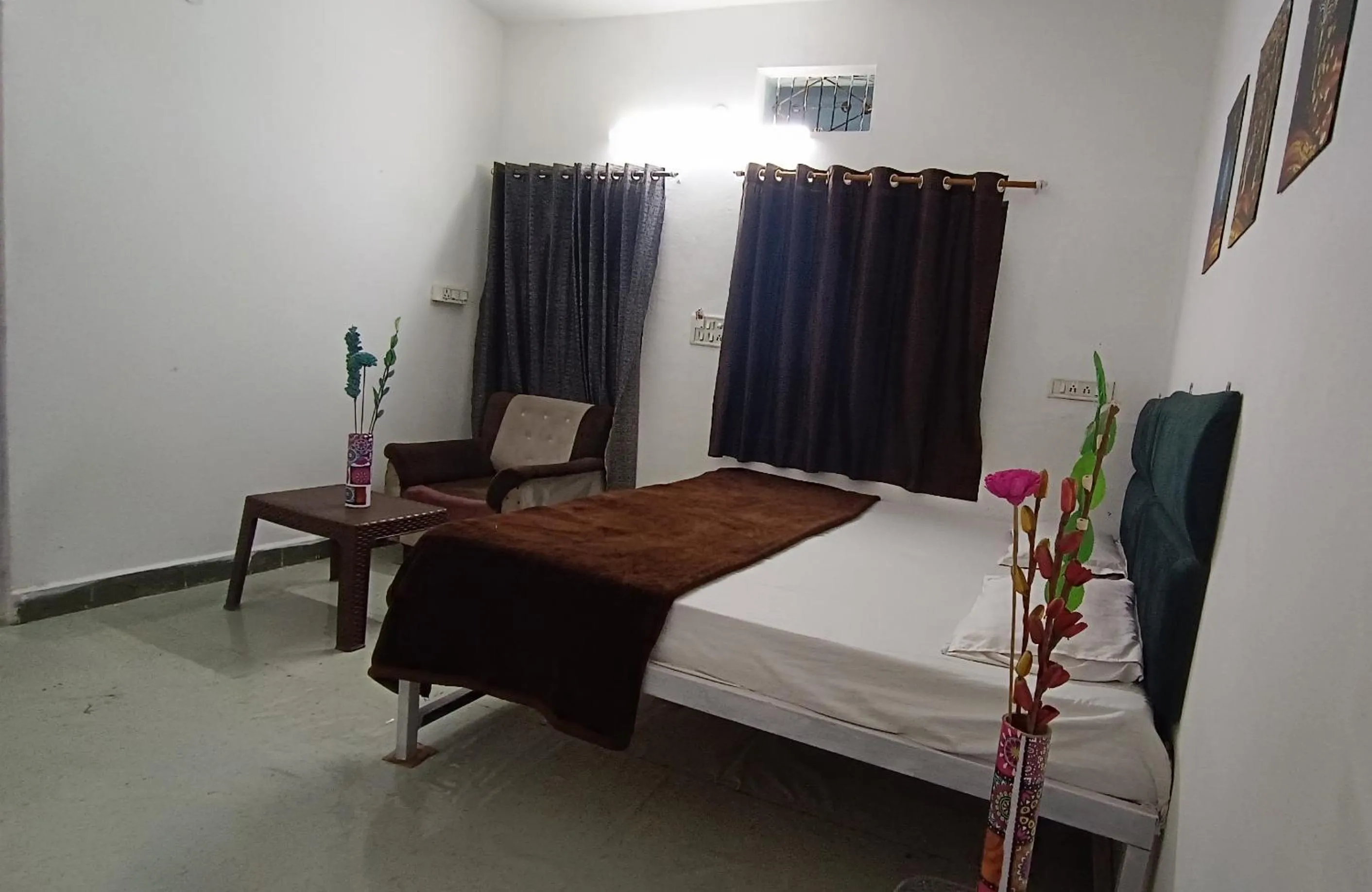 Bed in SHREE RAM KUTI