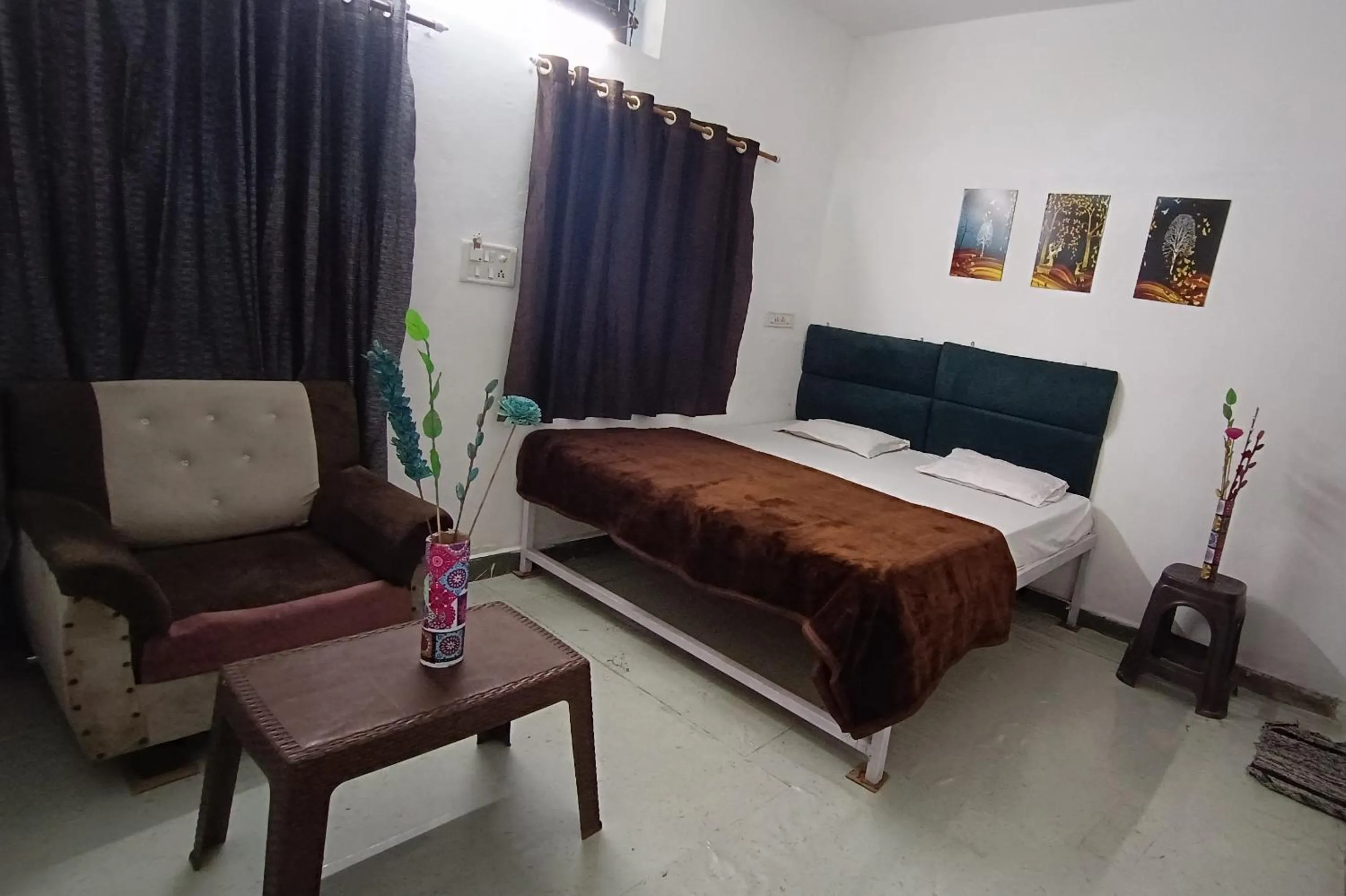 Bed in SHREE RAM KUTI