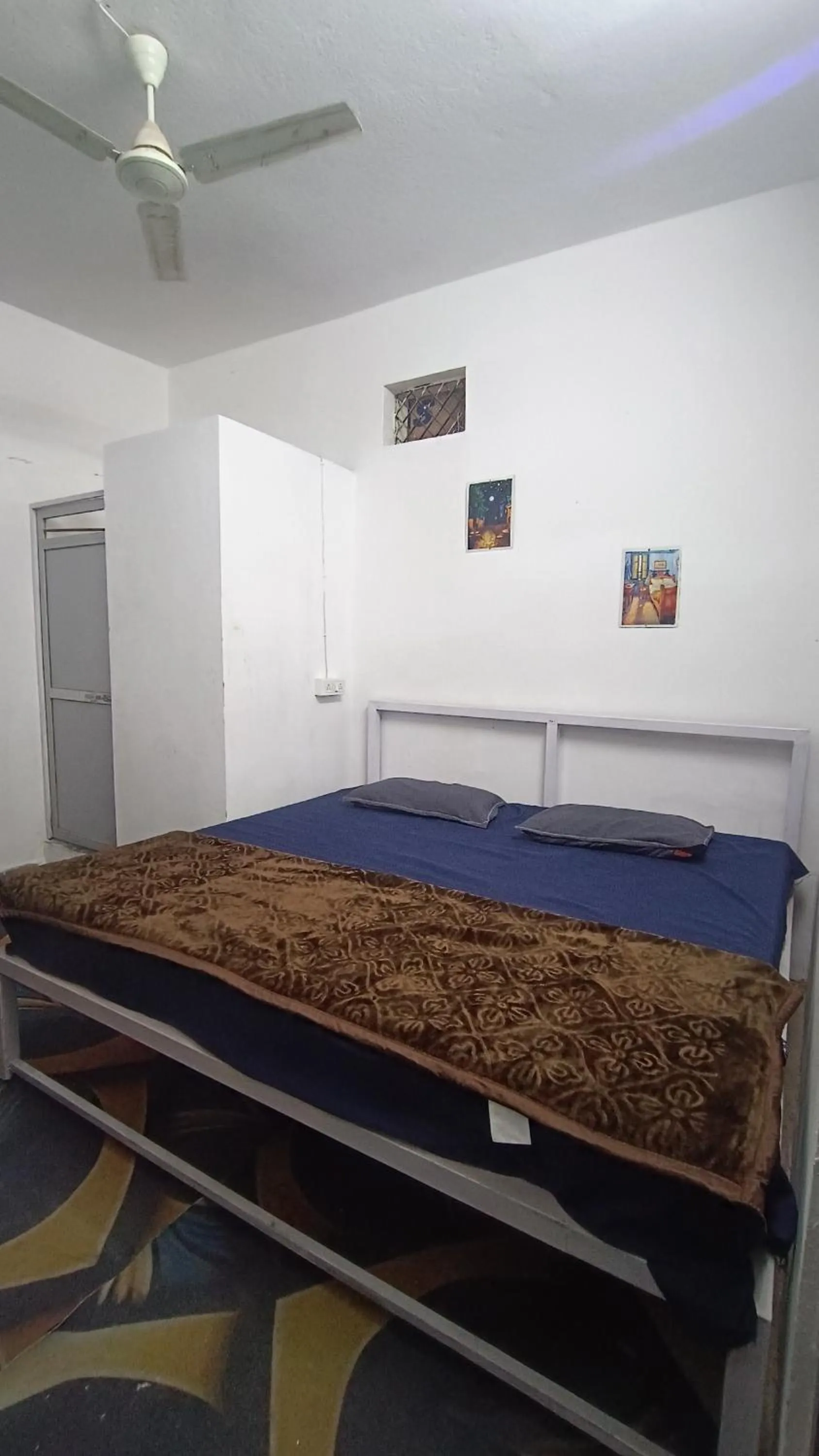 Bed in SHREE RAM KUTI