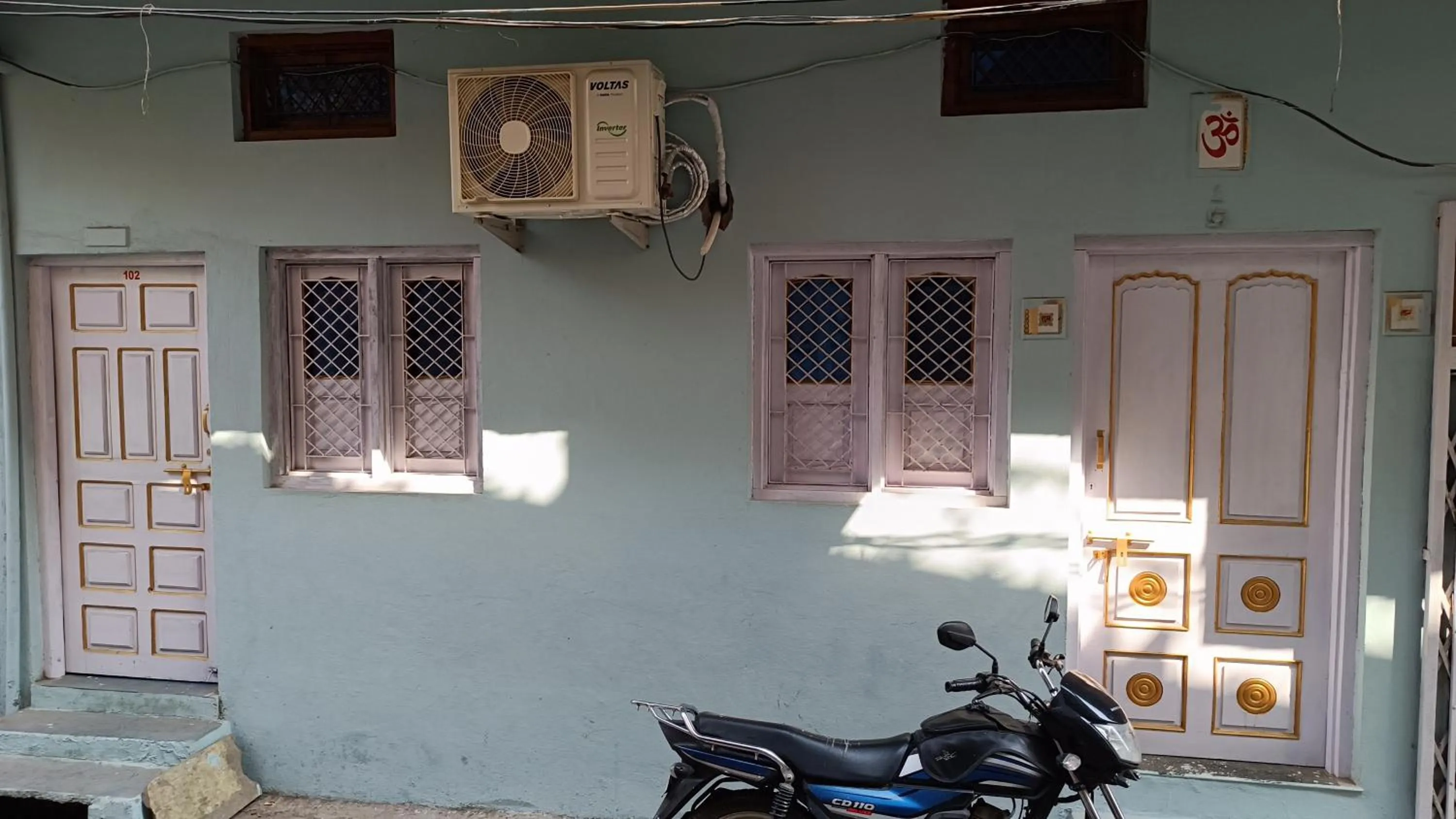 Facade/entrance in SHREE RAM KUTI