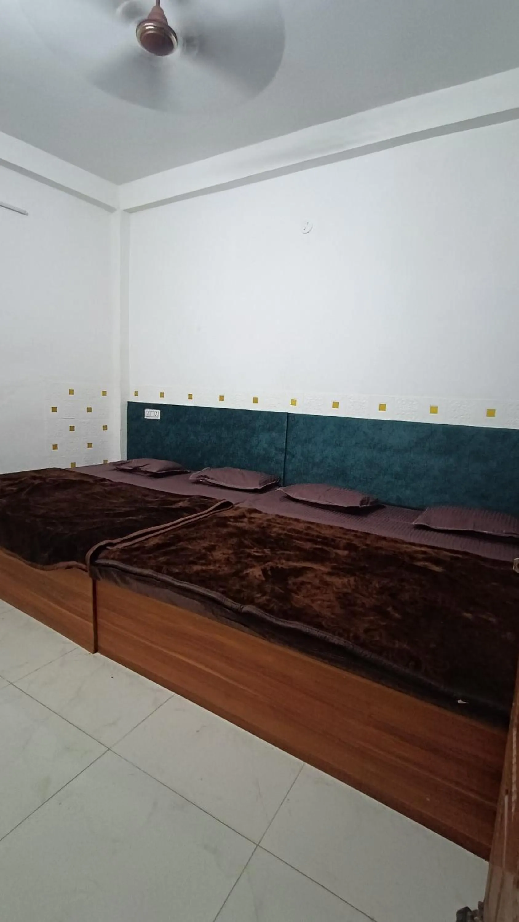 Bed in SHREE RAM KUTI