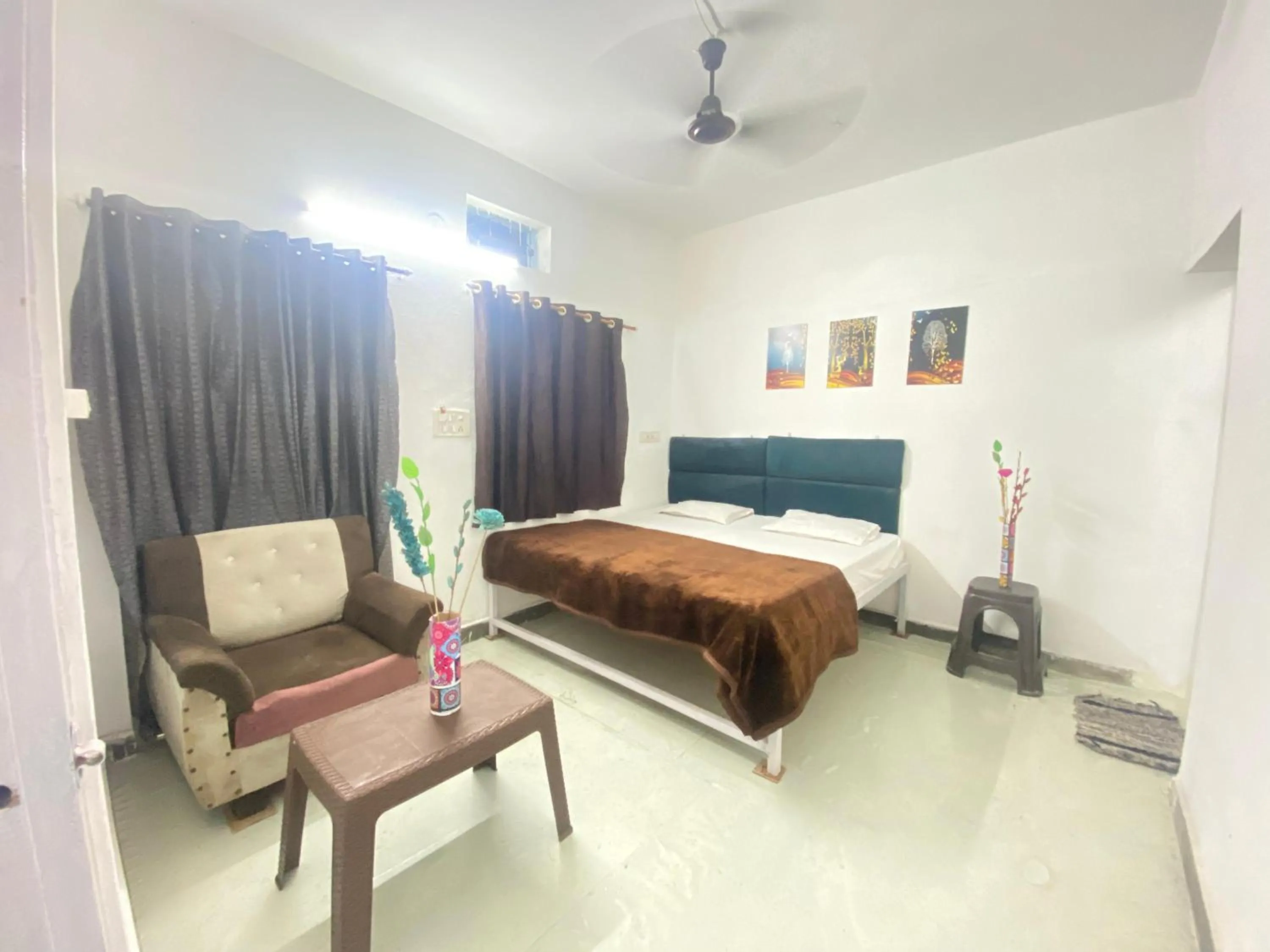 Bed in SHREE RAM KUTI