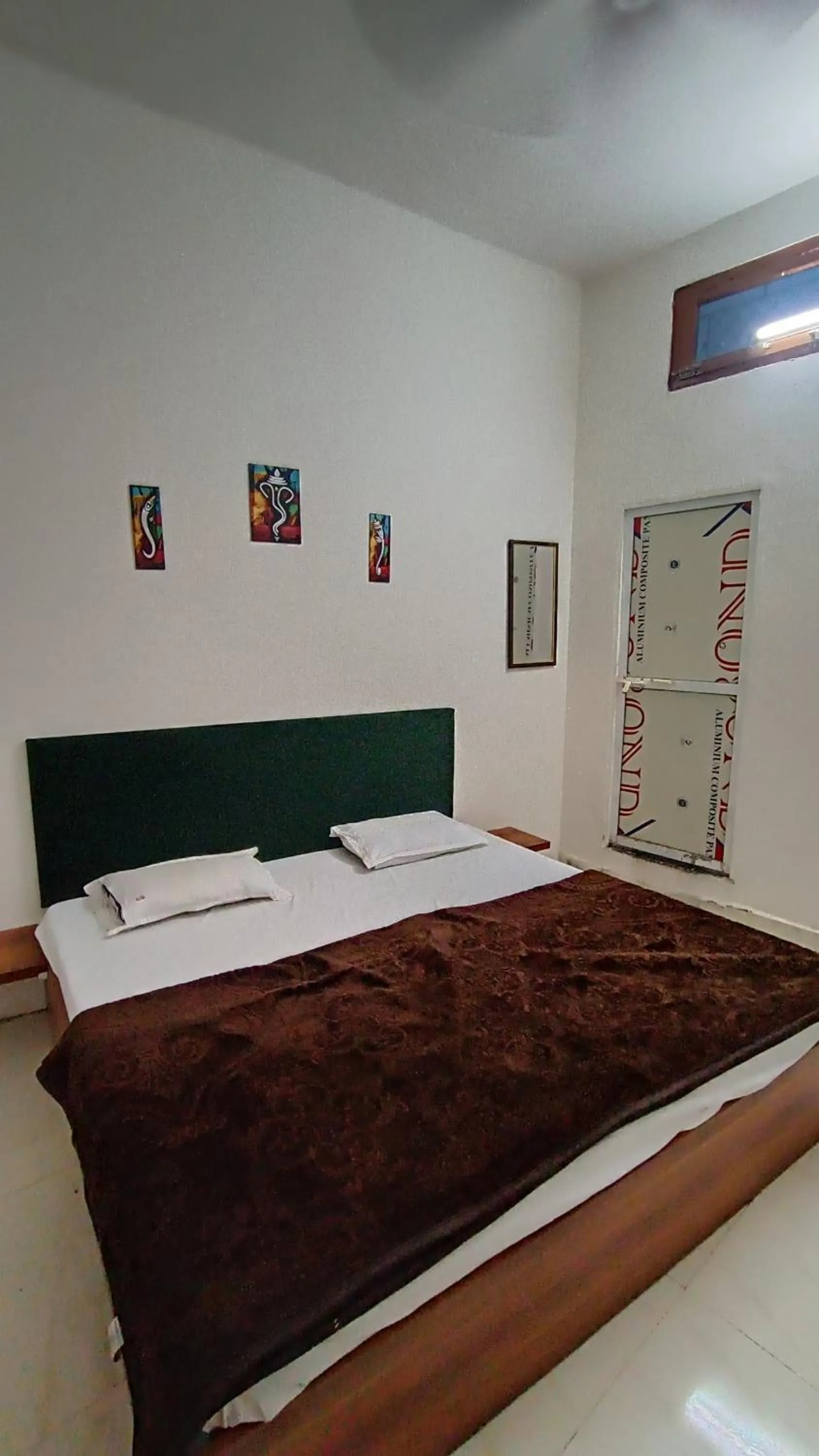 Bed in SHREE RAM KUTI