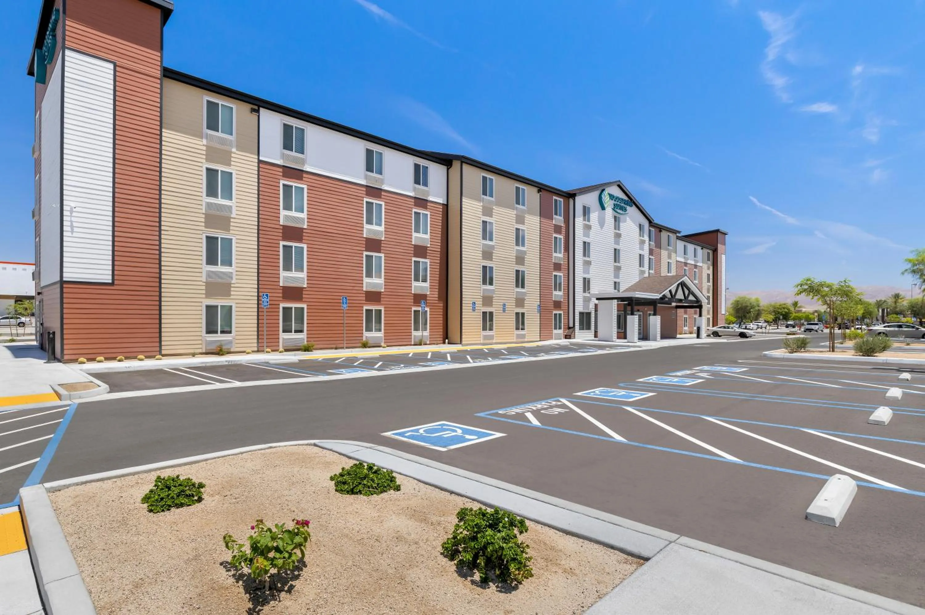 Property building in WoodSpring Suites Indio - Coachella Valley