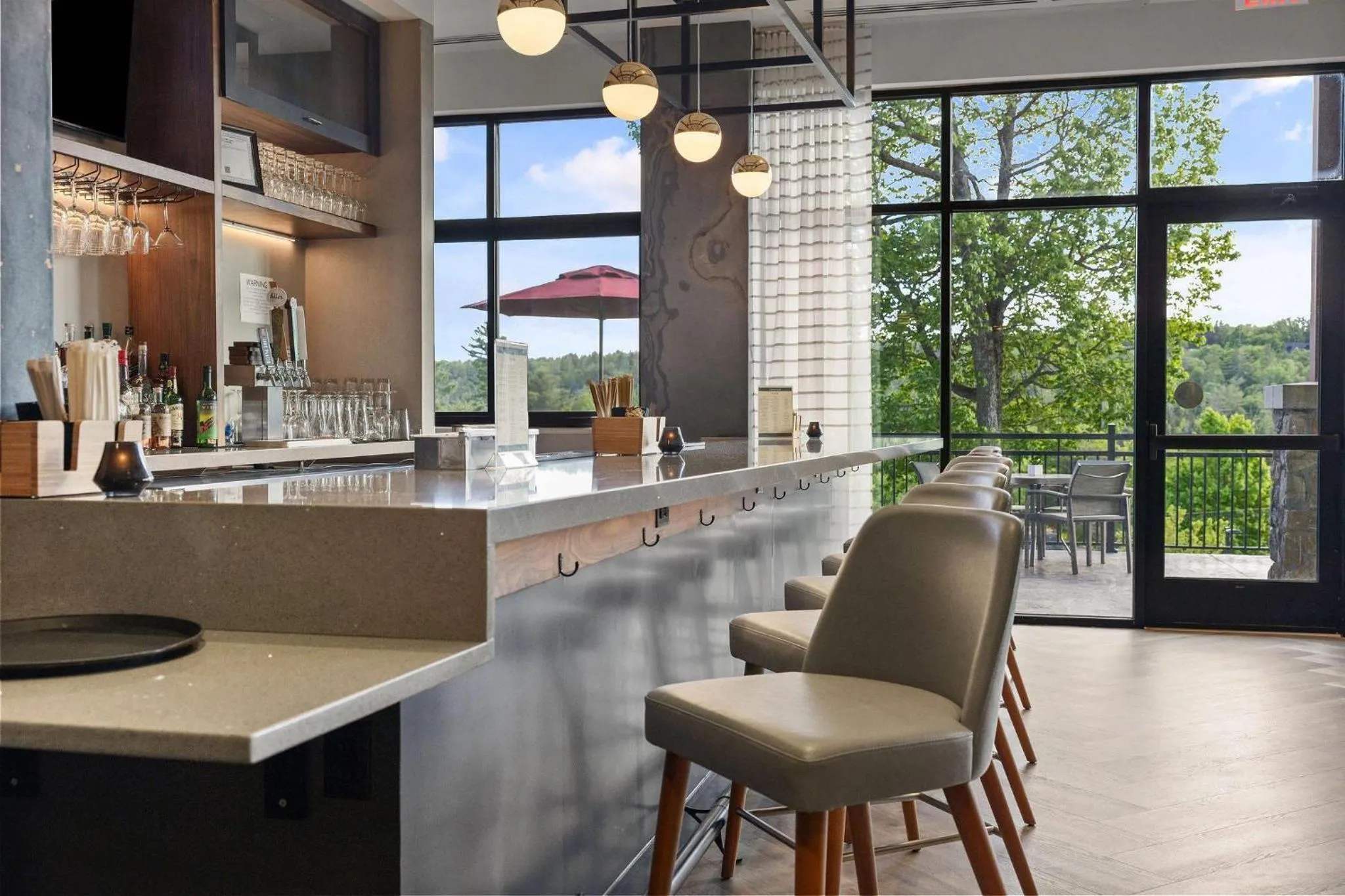 Restaurant/places to eat in Cambria Hotel Lake Placid - Lakeside Resort