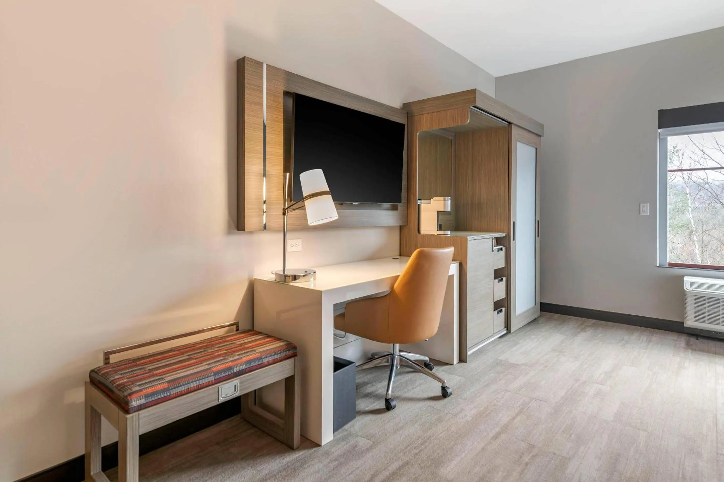 Bedroom in Cambria Hotel Lake Placid - Lakeside Resort