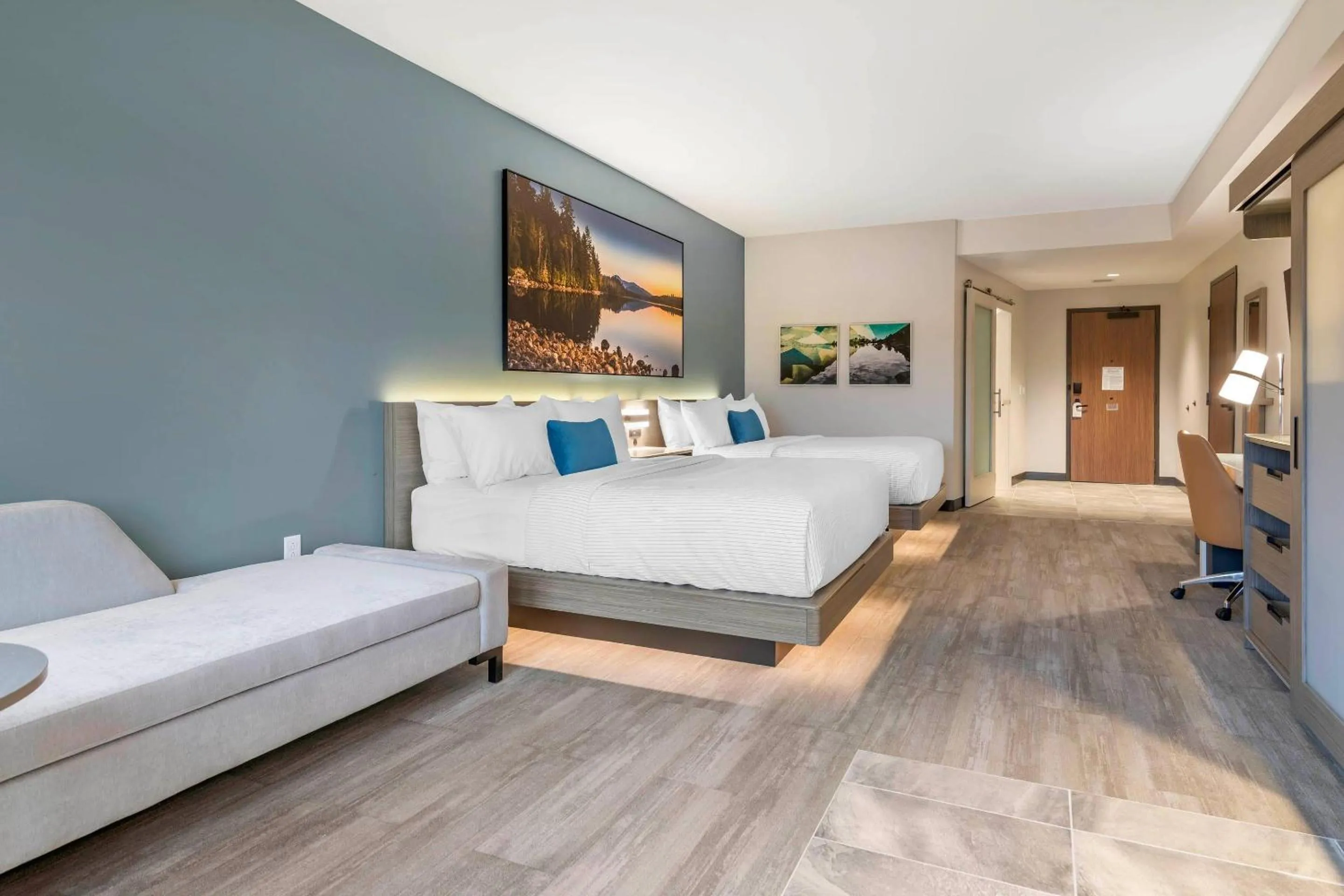 Bedroom, Bed in Cambria Hotel Lake Placid - Lakeside Resort