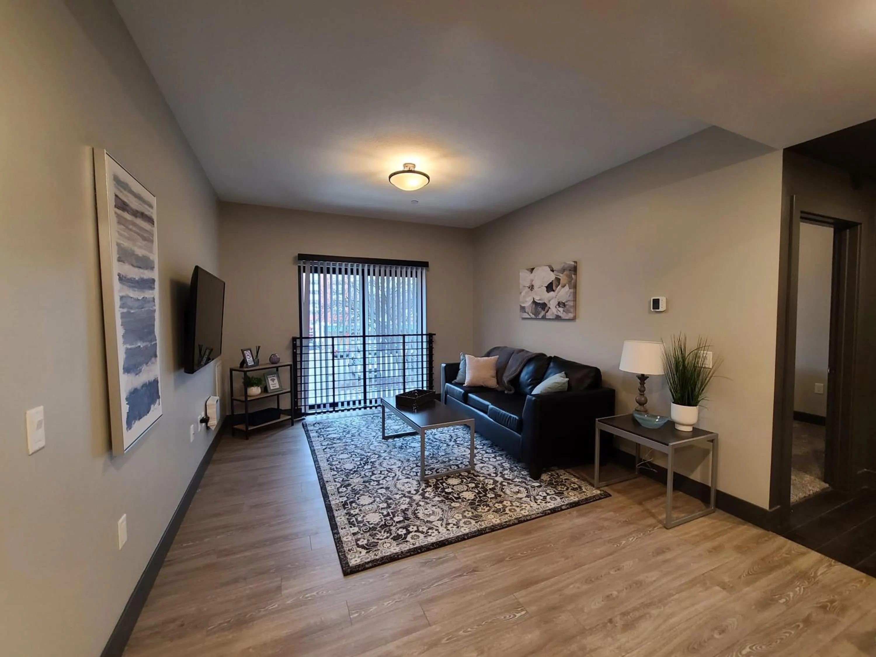 520 Neil Luxury 2 Bedroom