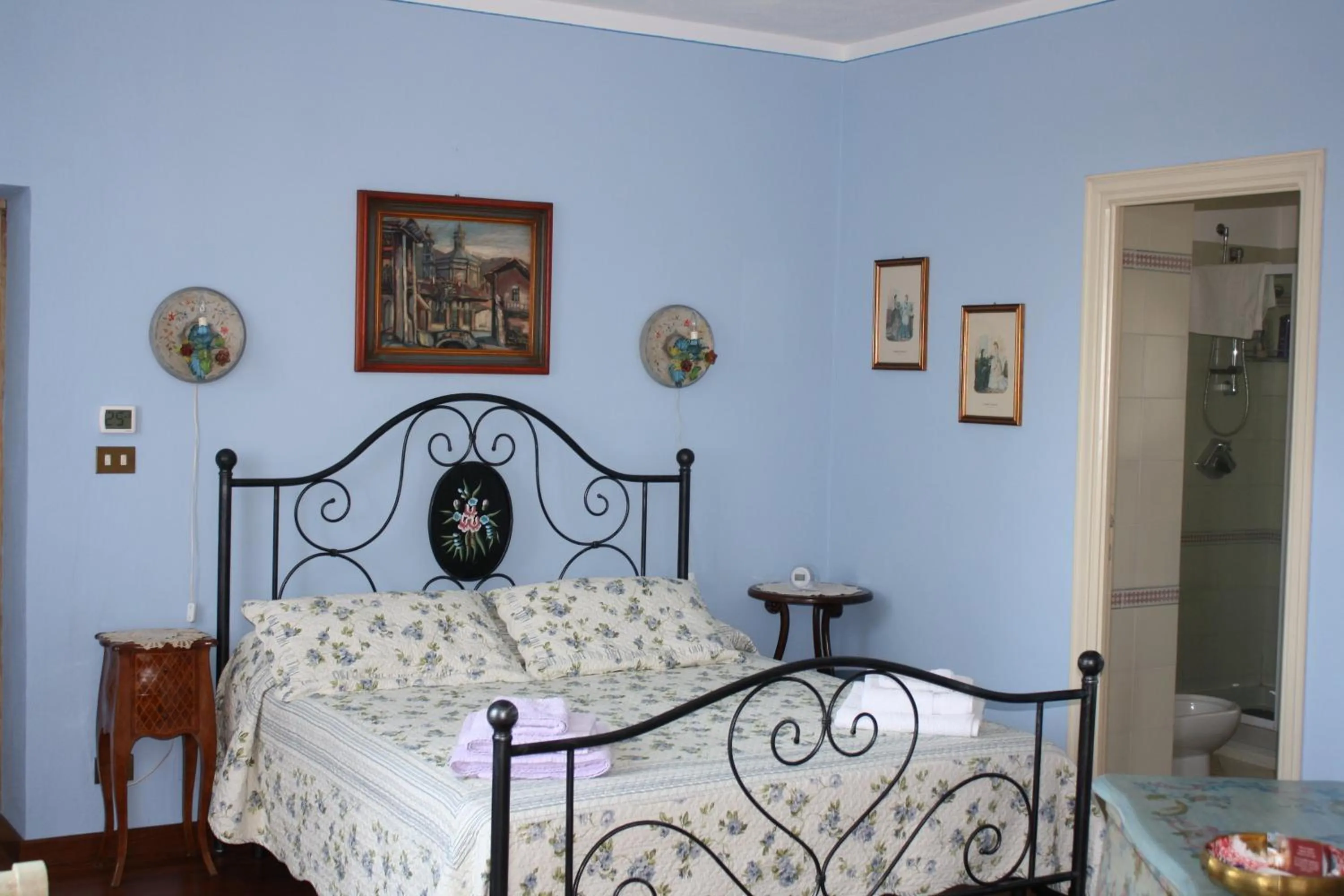 Bed in B&B Villa Cardellini