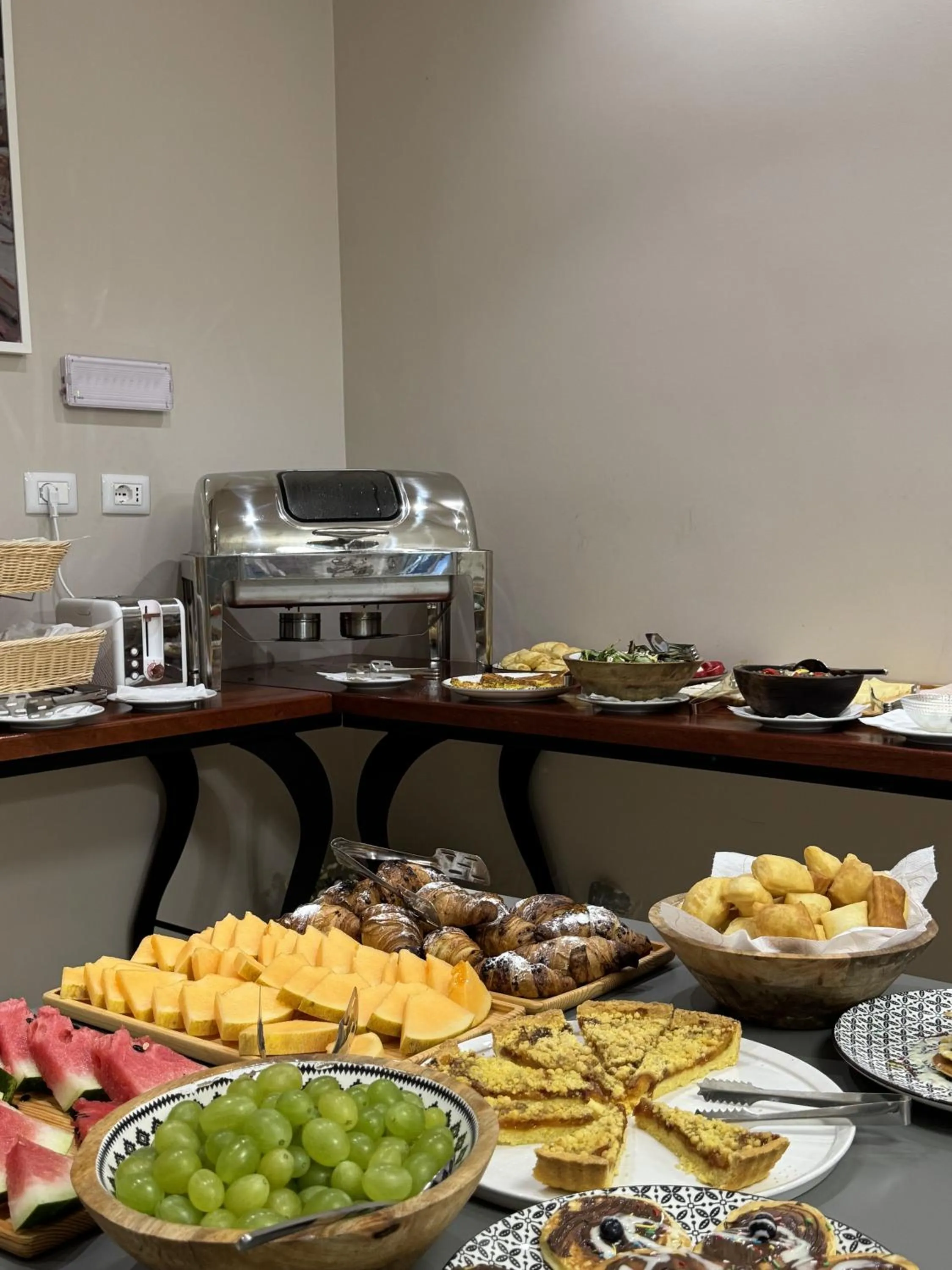 Breakfast in Festim Villa Hotel