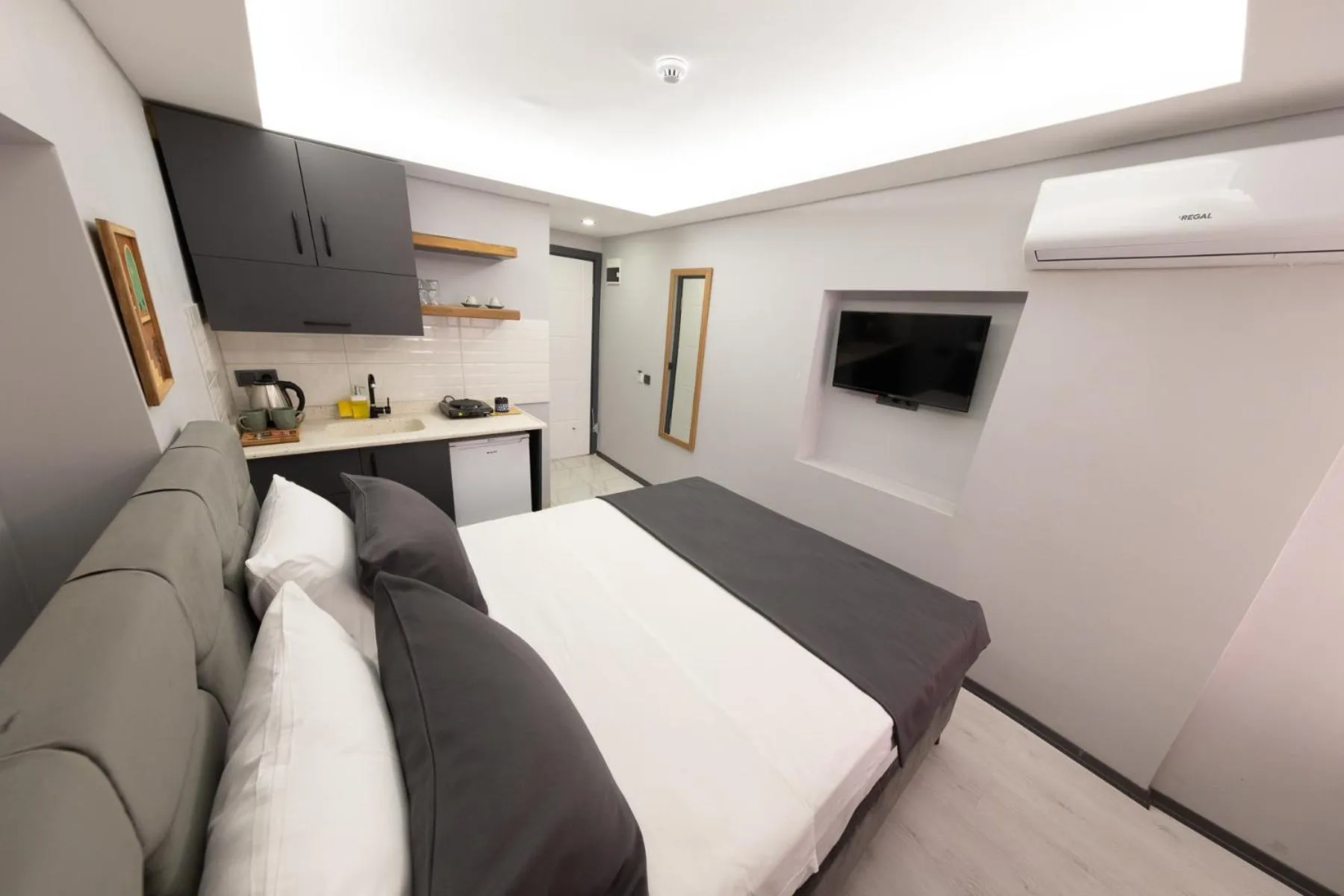 Bed in Aya Langa Guest House