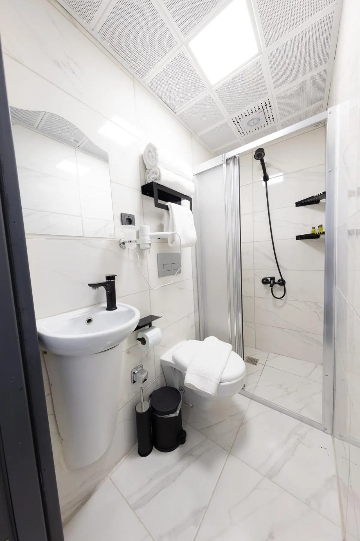 Shower in Aya Langa Guest House