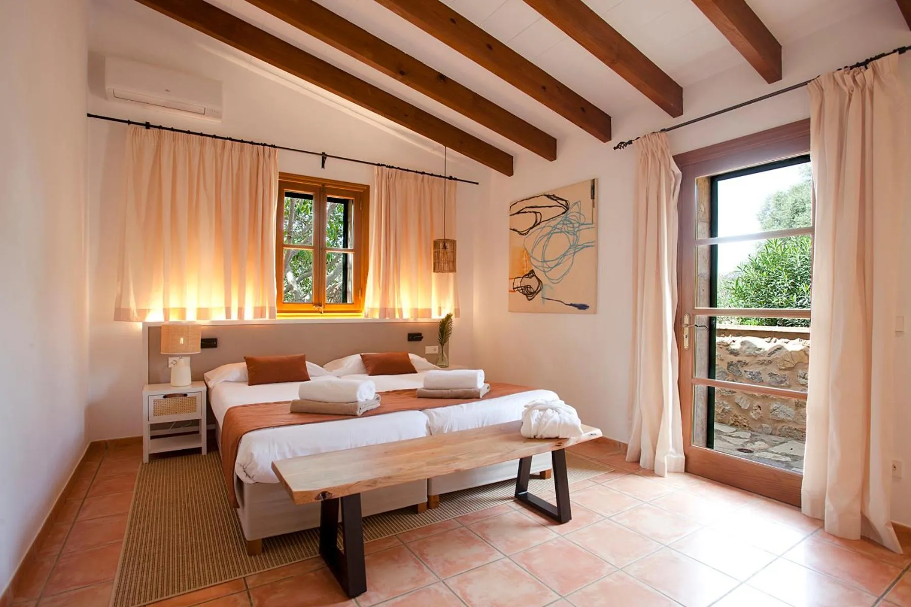 Bed in Principal Son Amoixa