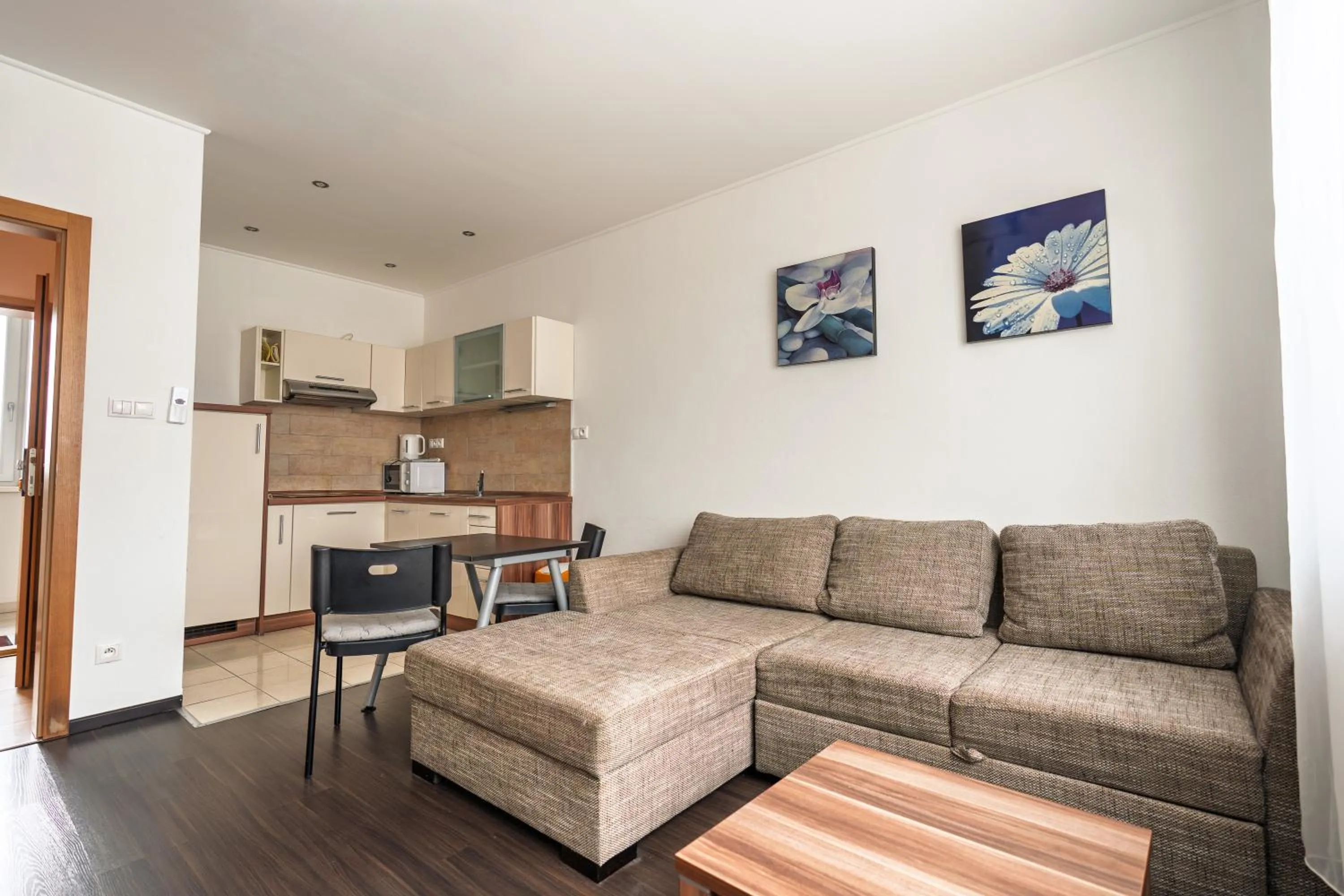 Kitchen or kitchenette in Fine Restaurant & Apartments