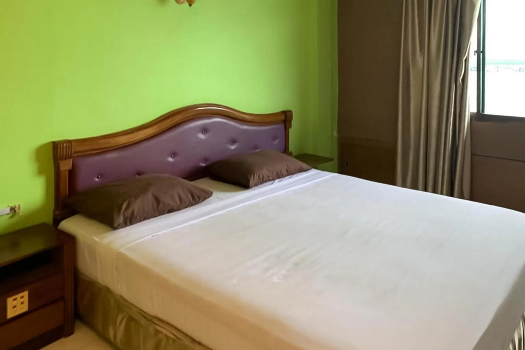 Bed in Hotel Laut Jaya Tanjung Pinang RedPartner
