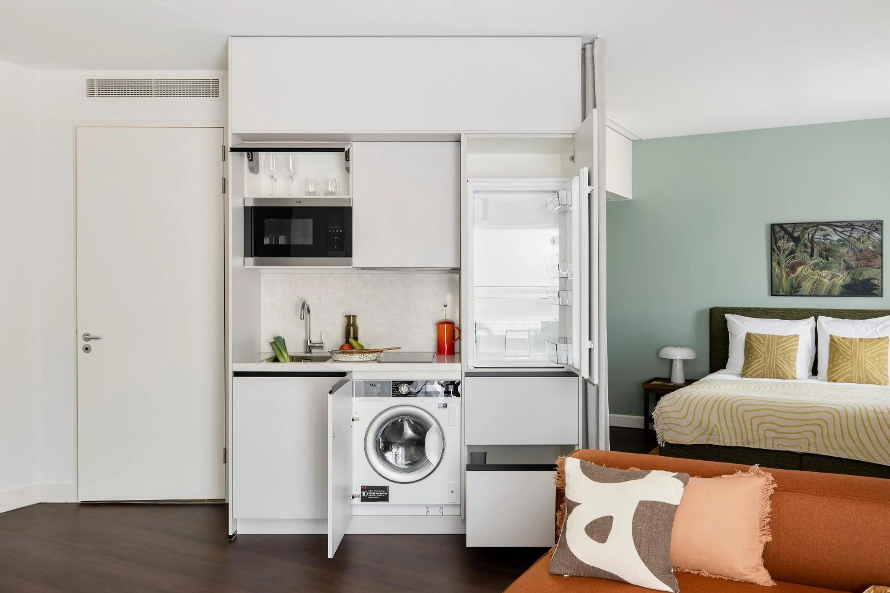 Kitchen or kitchenette, Bed in COVE Centrum